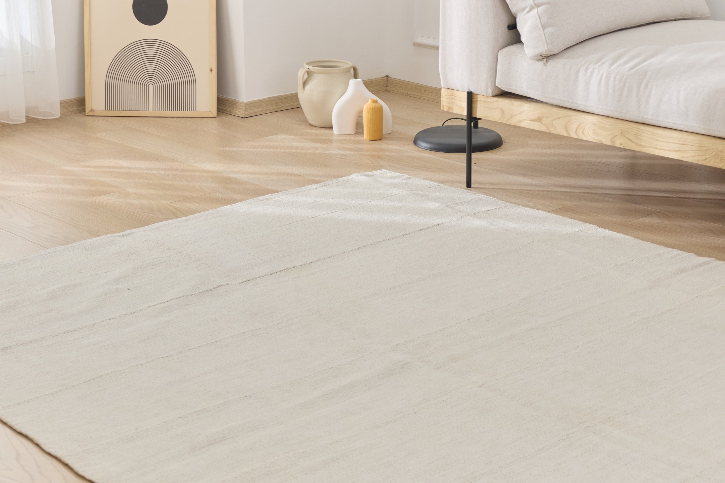 Maddux: An Enchanting Turkish Hemp Rug with a Crisp, Clean Palette | Kuden Rugs