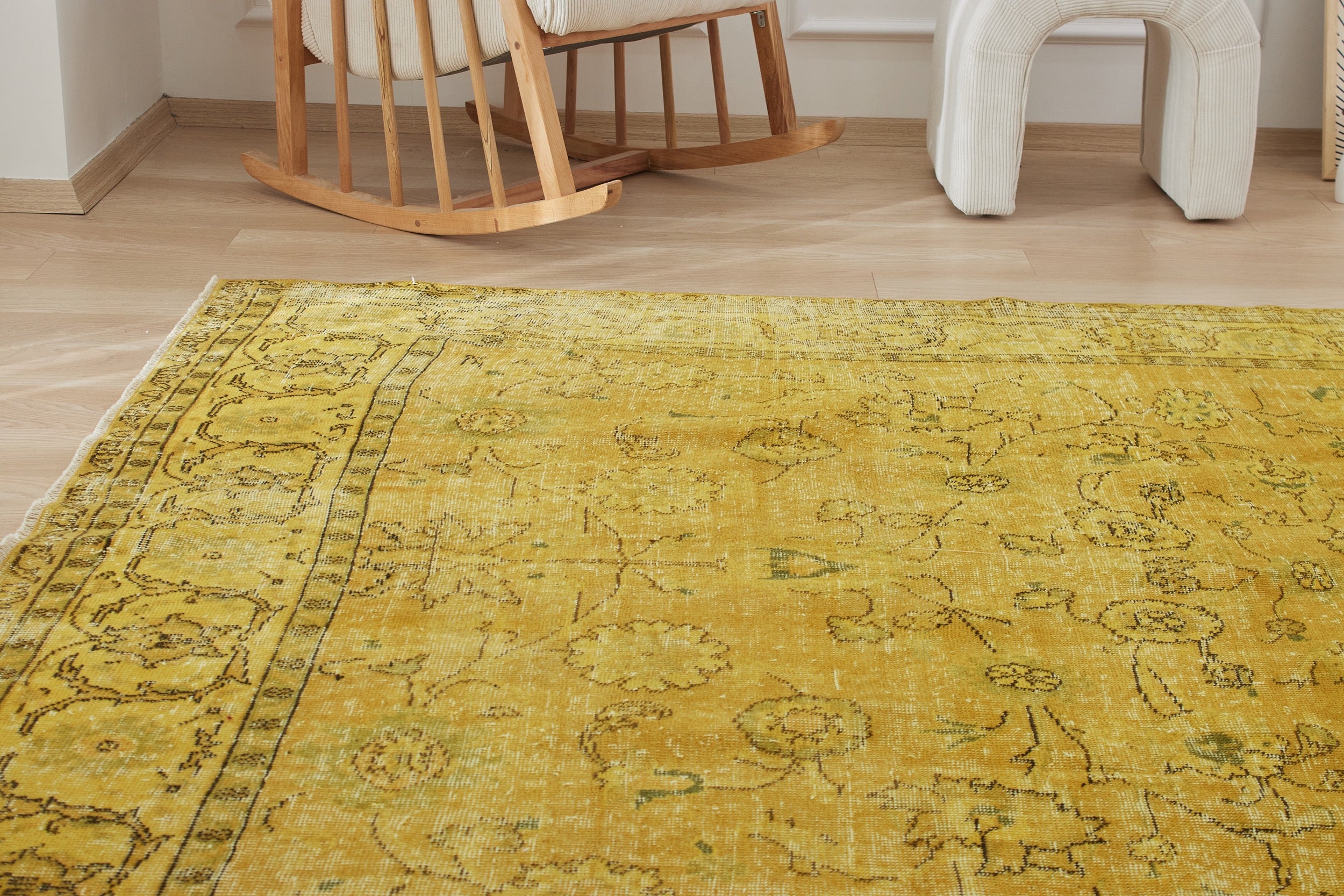 Madhavi | Wool and Cotton Rug Tradition | Kuden Rugs