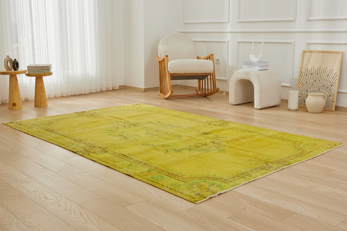 Turkish Area Rug Texture 6' x 9' Vintage Turkish Area Rug, Yellow - Malaki | Kuden Rugs