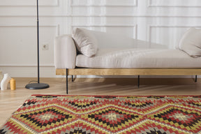 Discover the geometric charm of the Meadow vintage rug. | Kuden Rugs