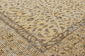 1970's Vintage Refined - Melinda's Luxurious Carpet Design
