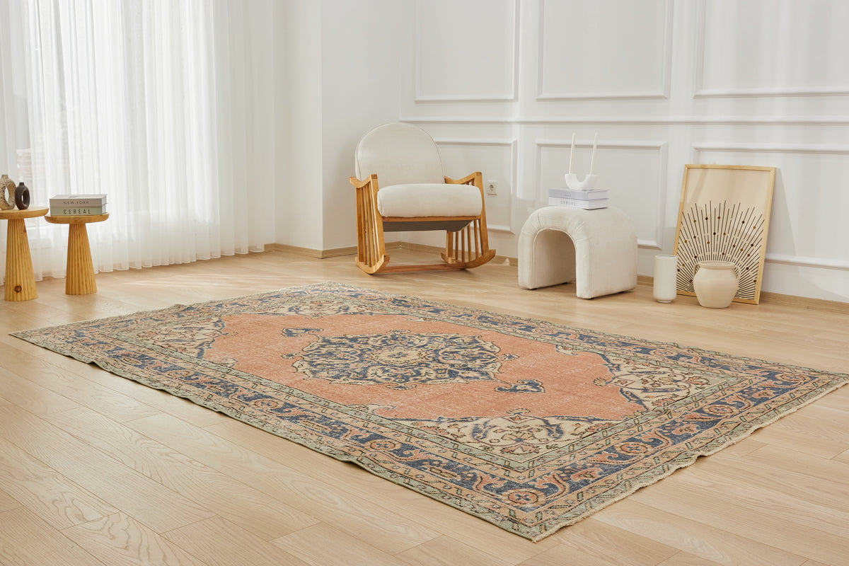 Antique washed Precision - Miabella's Professional Carpet Craftsmanship