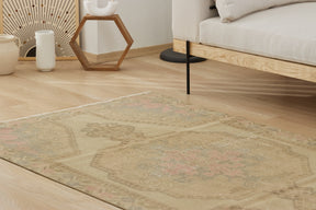 Mikayla | Time-Honored Turkish Rug | Artisanal Carpet Mastery | Kuden Rugs