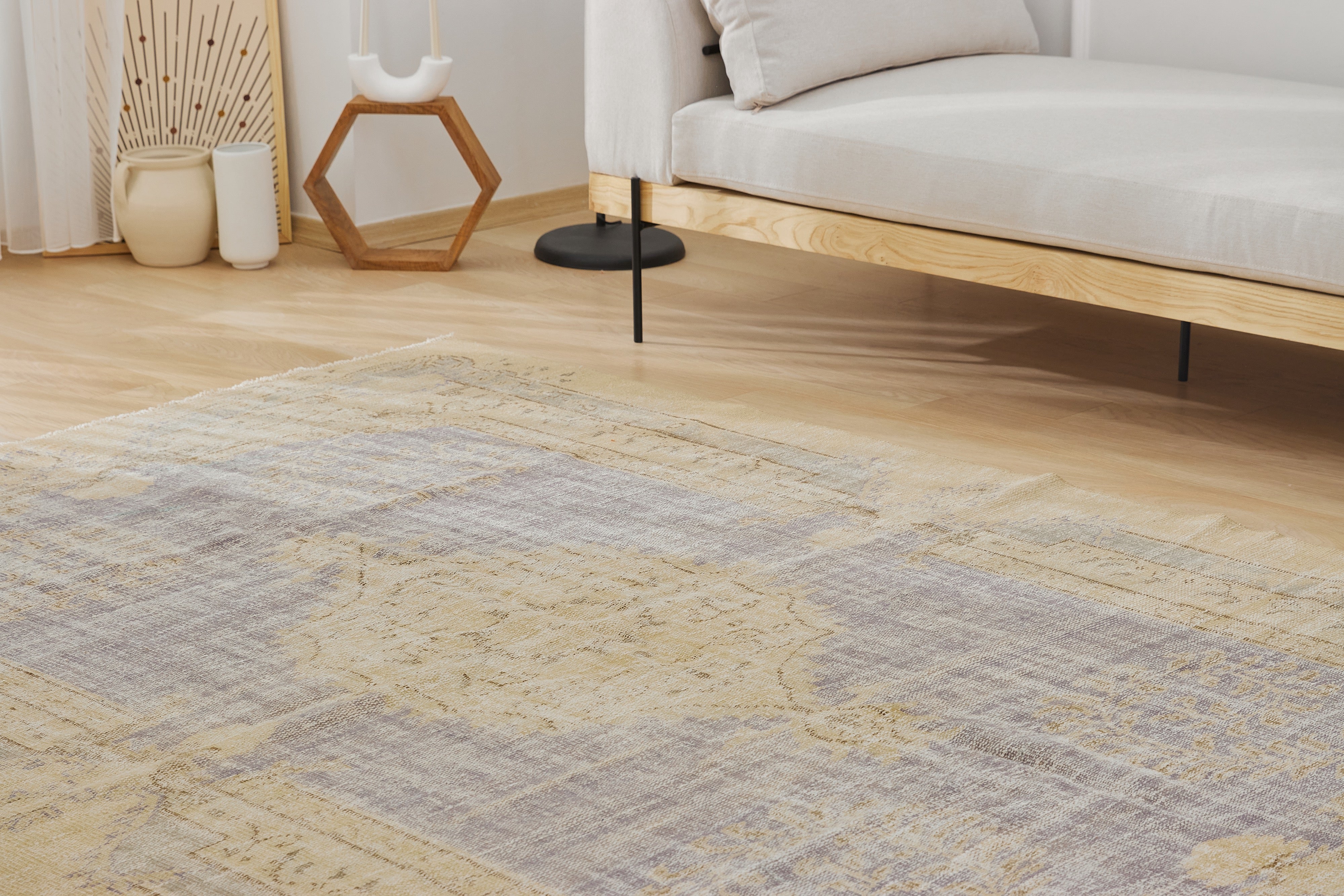 Minerva | Timeless Turkish Rug | Artisanal Carpet Excellence | Kuden Rugs