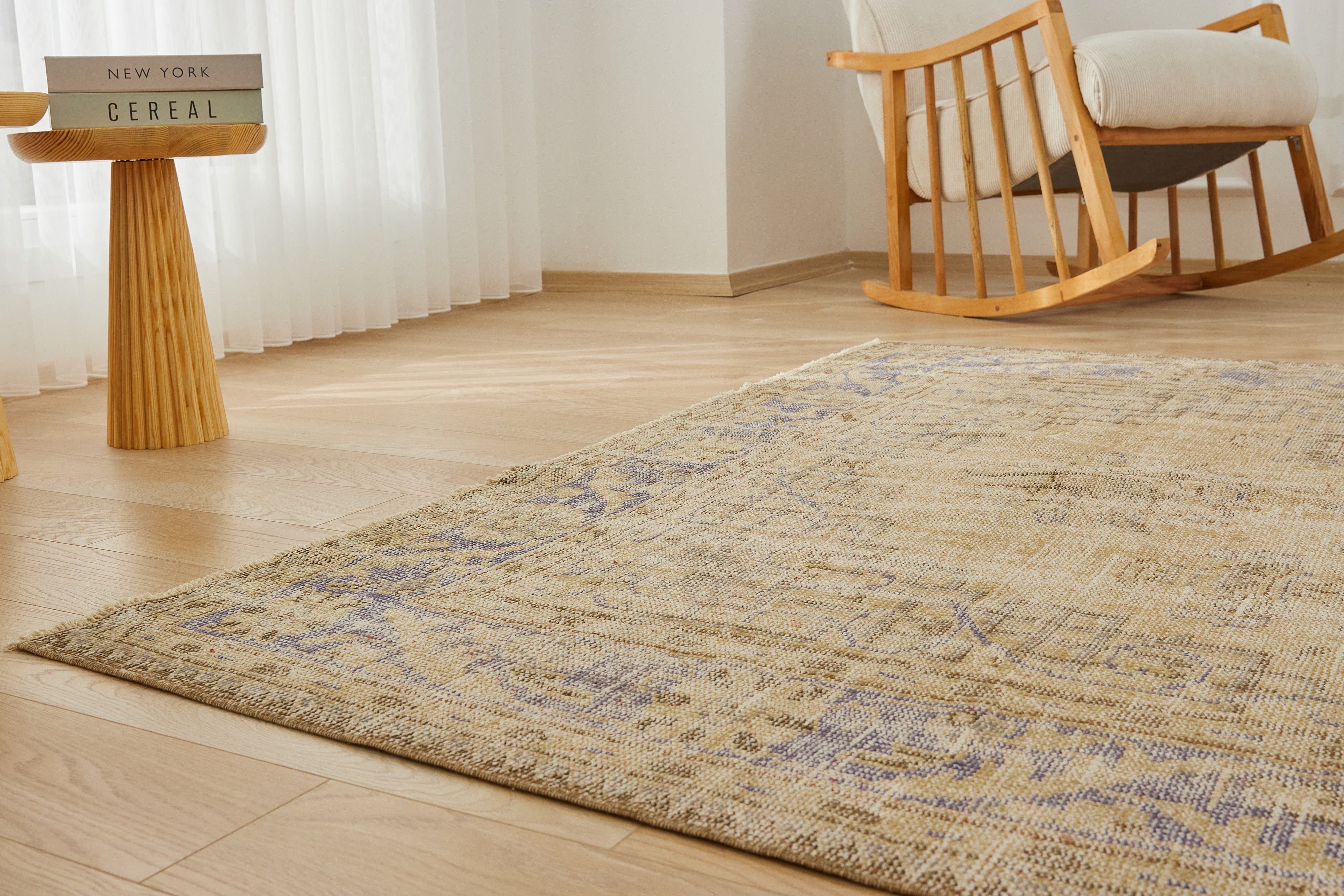 Murphy Antiquewashed Rug: Where Tradition Meets Modernity