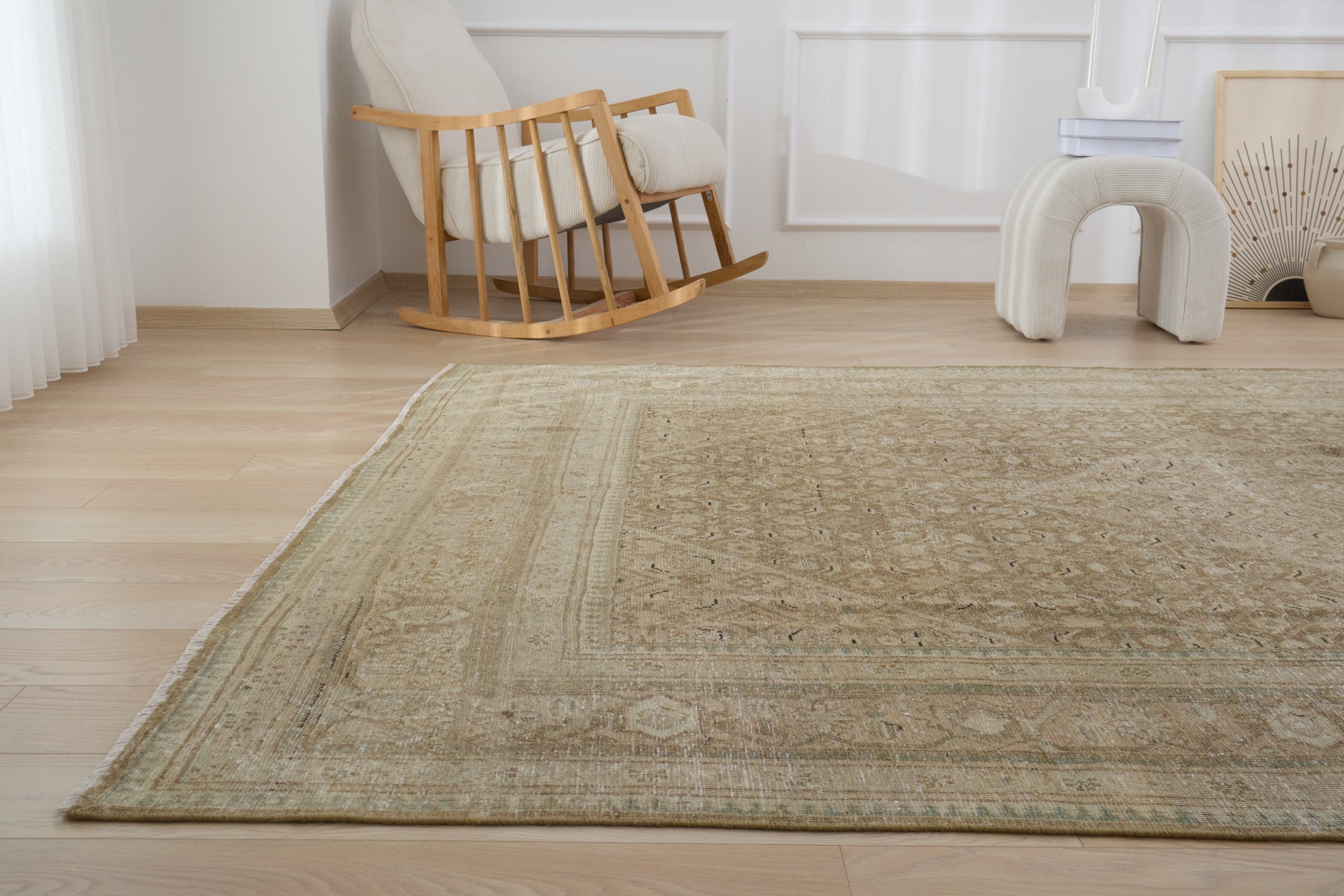 Nora | A Canvas of Tradition, A Touch of Today | Kuden Rugs