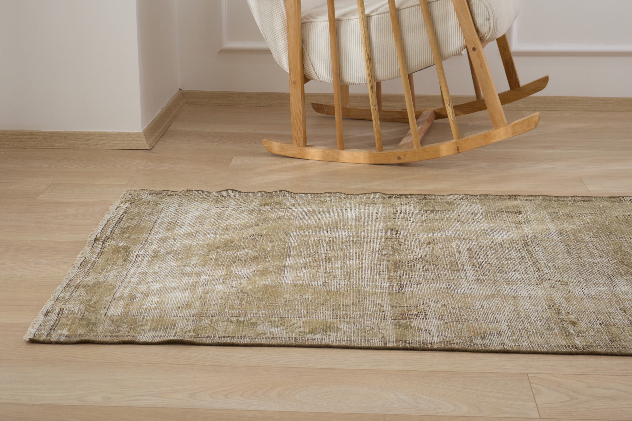 Phebe | Hand-knotted Precision | Kuden Rugs