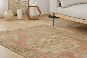 Regina | Time-Honored Turkish Rug | Artisanal Carpet Mastery | Kuden Rugs