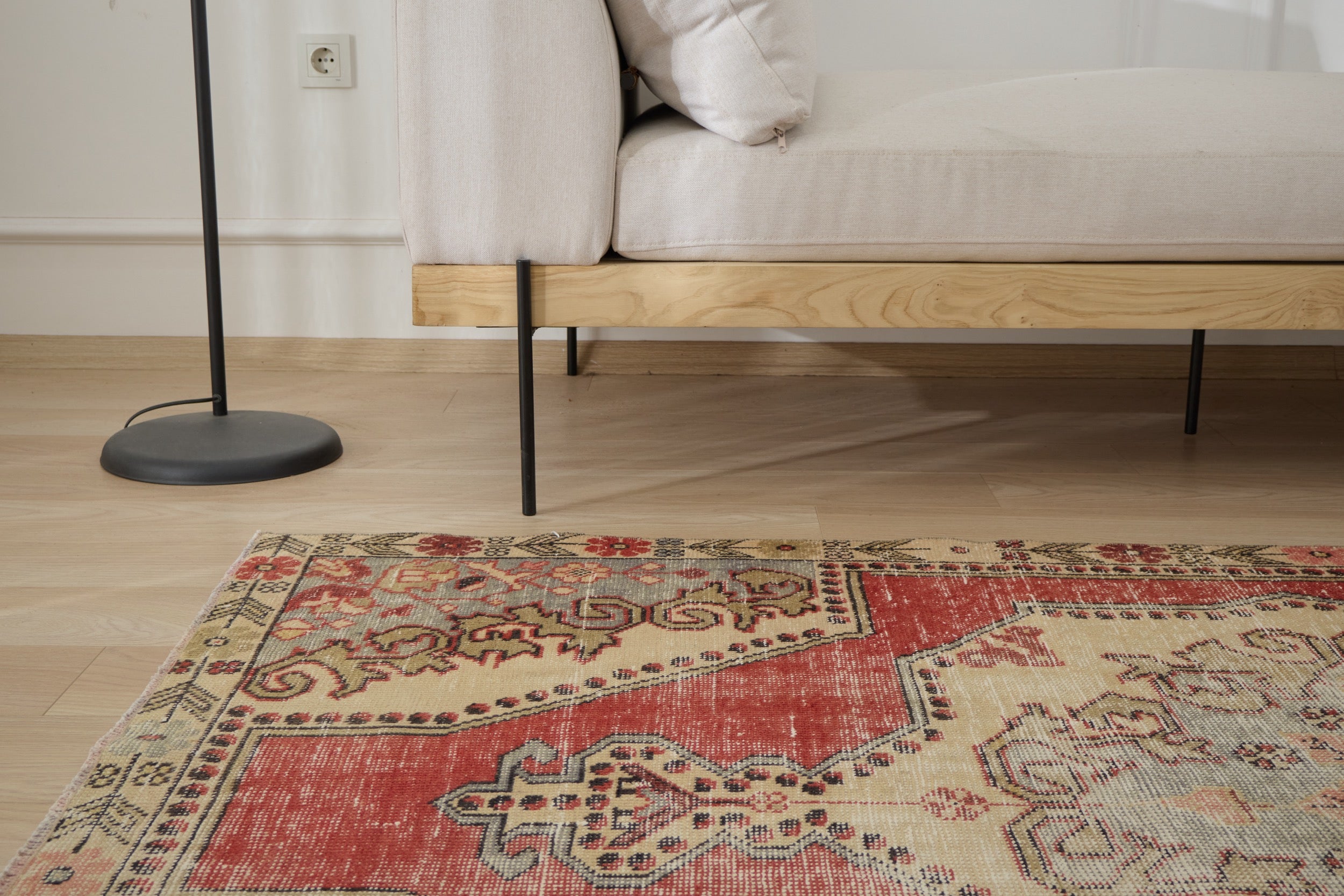 Sarahi - Vintage Turkish Anatolian Rug