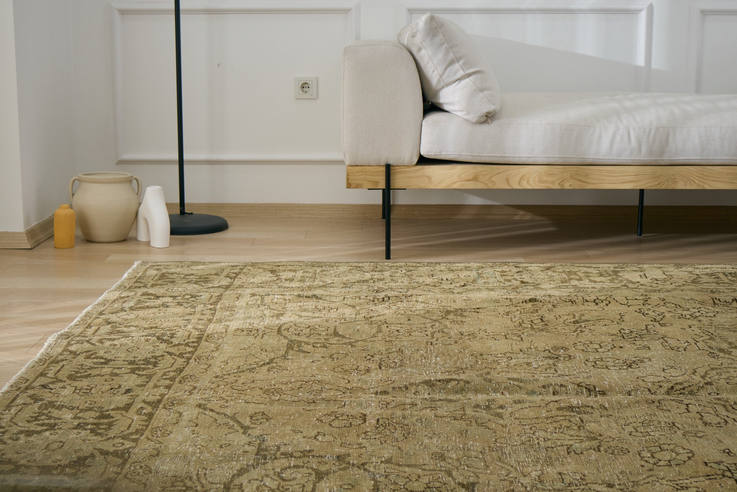 Shirley - Heriz Craft, Timeless Chic | Kuden Rugs