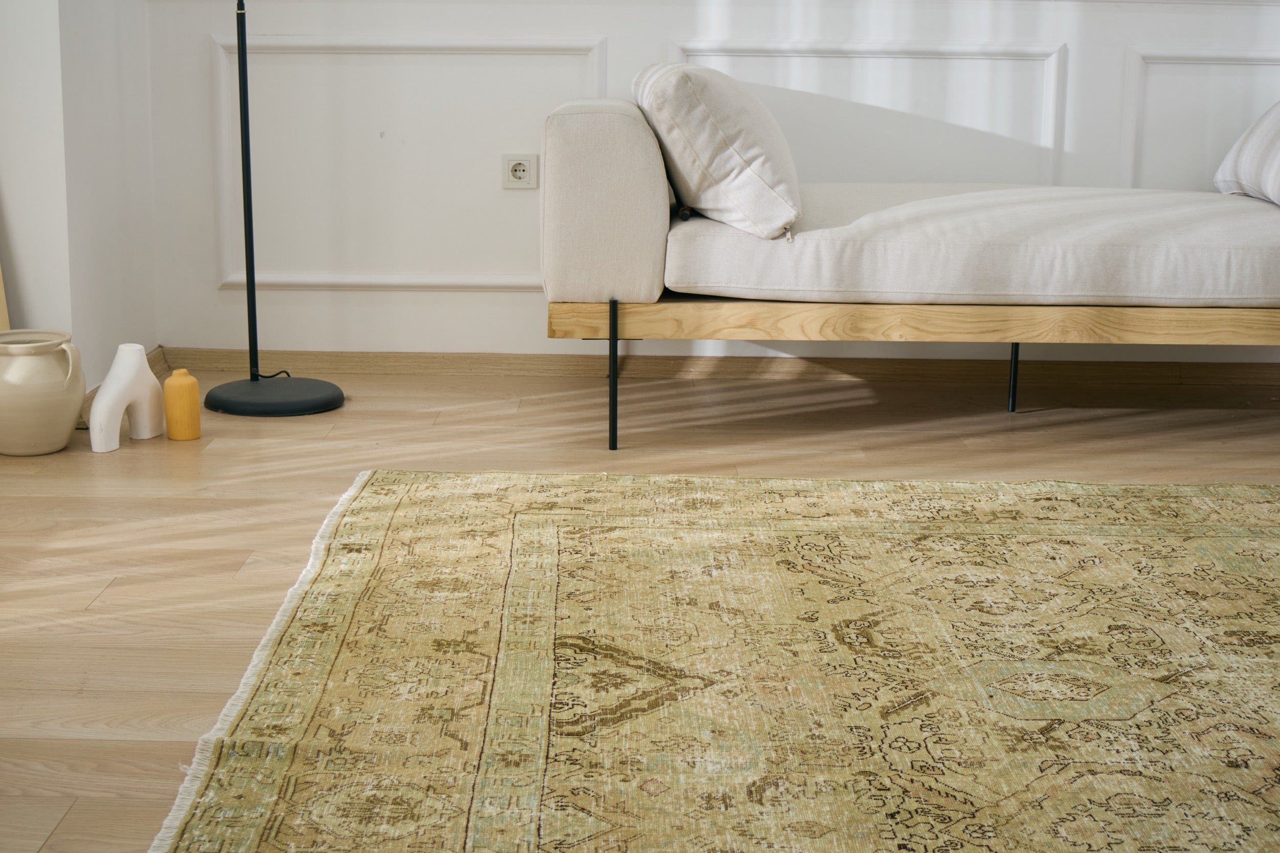 Takoda - Beige Beauty, Persian Perfection | Kuden Rugs