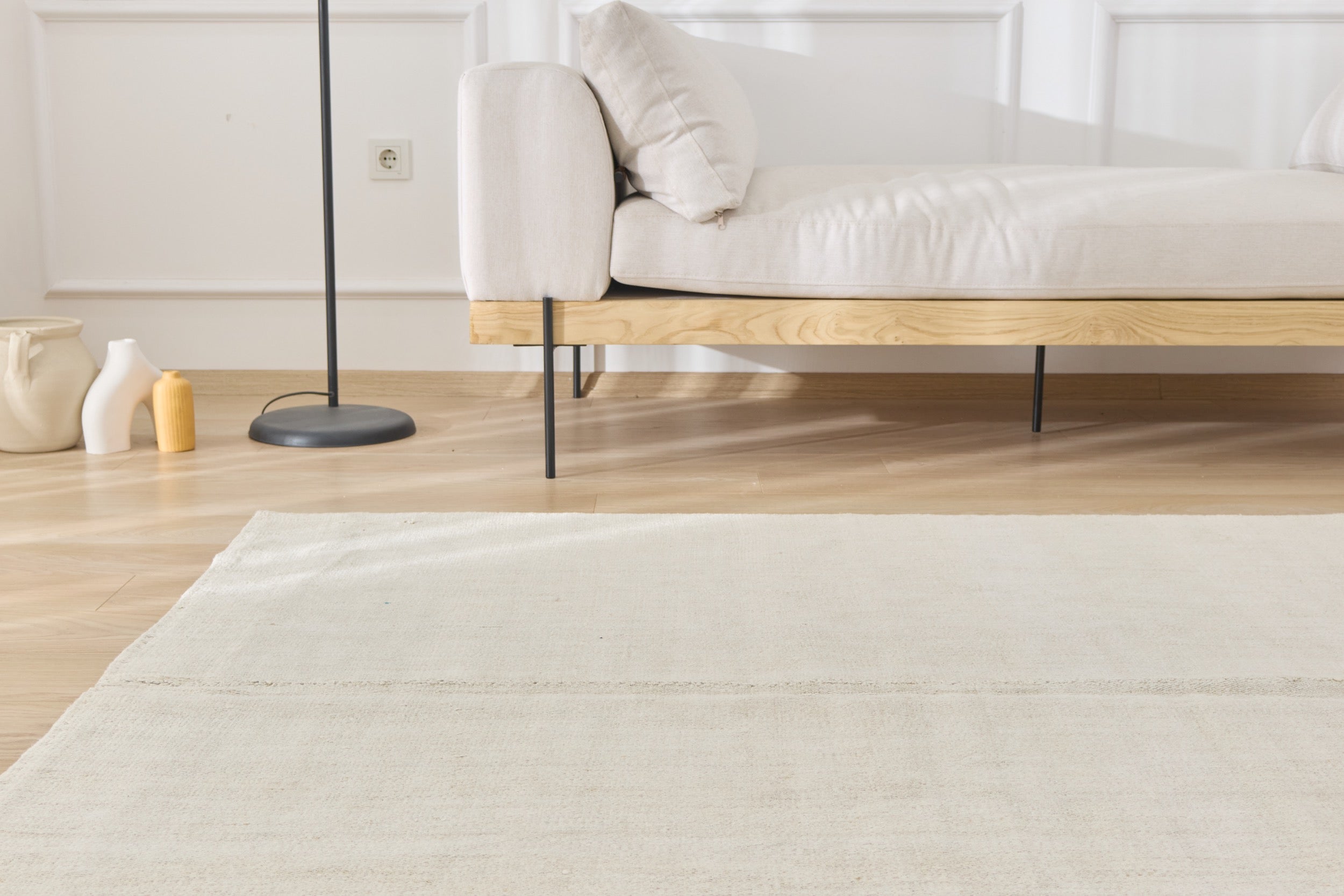 Tatjana: A Captivating Turkish Hemp Rug with a Crisp, Clean Palette | Kuden Rugs