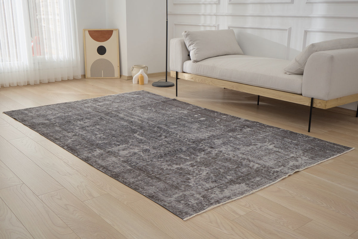 Handwoven tradition meets modern style. The Tuhina Rug. | Kuden Rugs