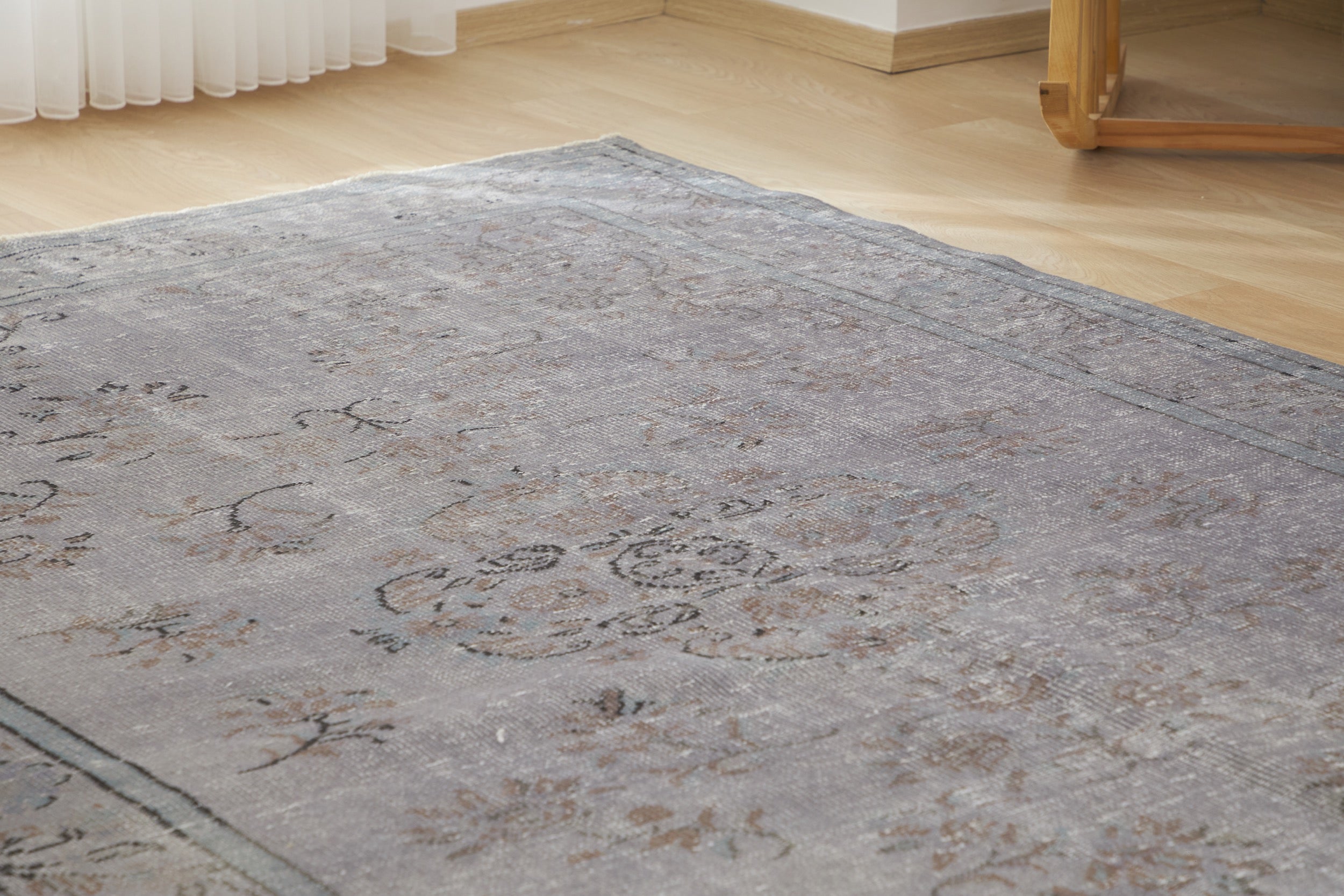 Vada | Timeless Medallion | Modern Area Rug | Kuden Rugs