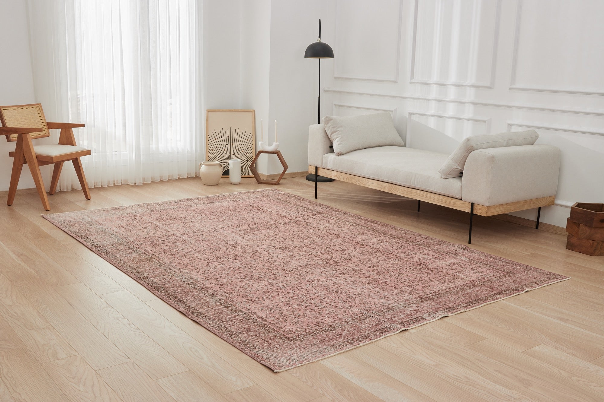 Vannia | Hand-Knotted Elegance in a Wool Carpet | Kuden Rugs
