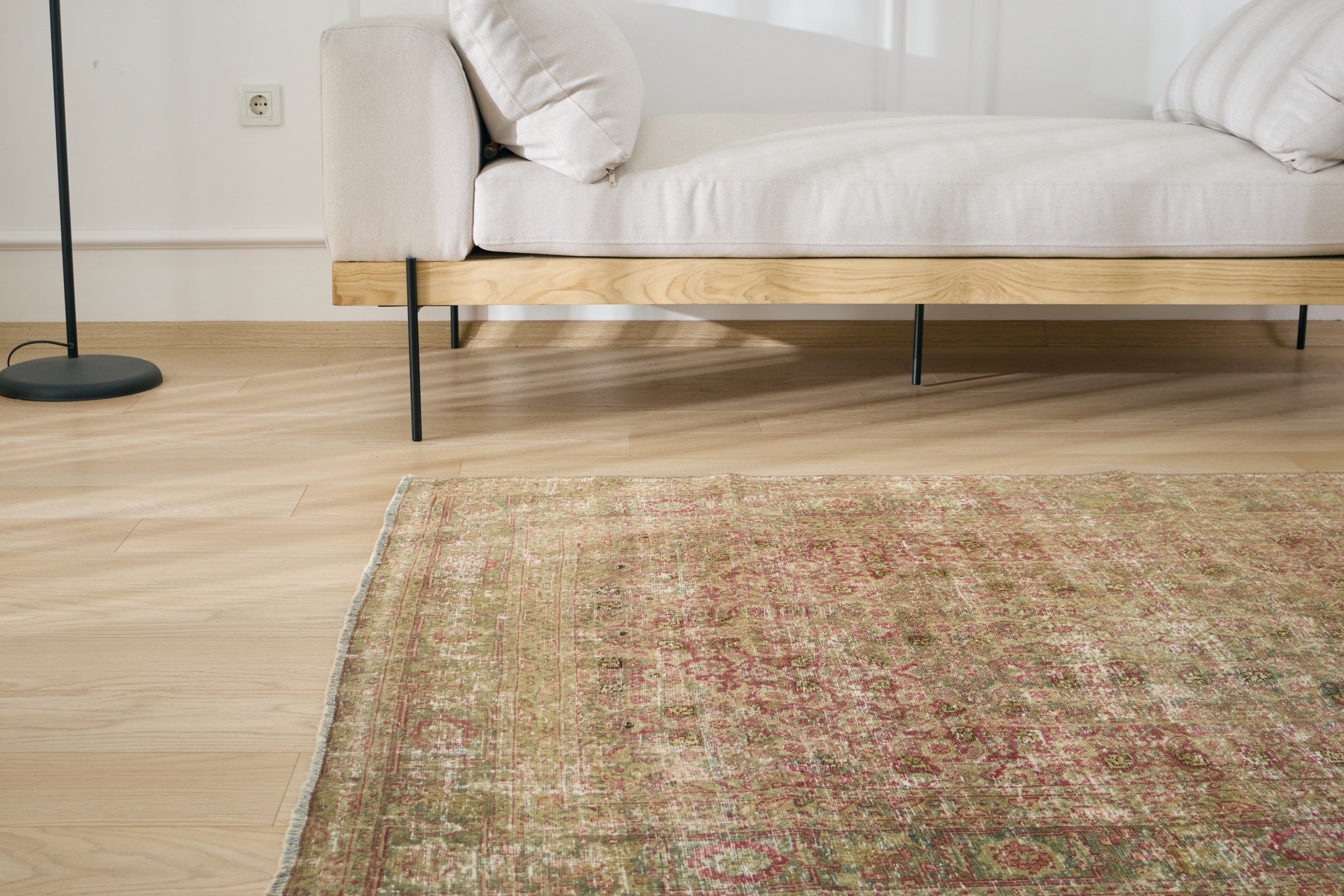 Vardah - Vintage Charm for Contemporary Spaces | Kuden Rugs