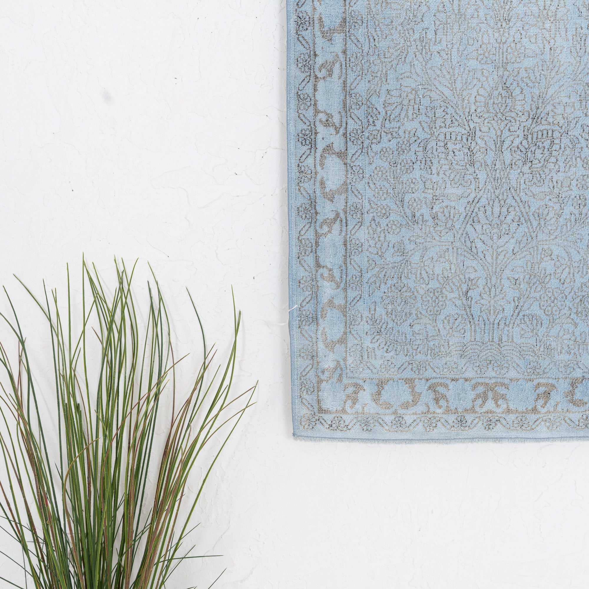 Iaelin - Vintage Indian Small Rug