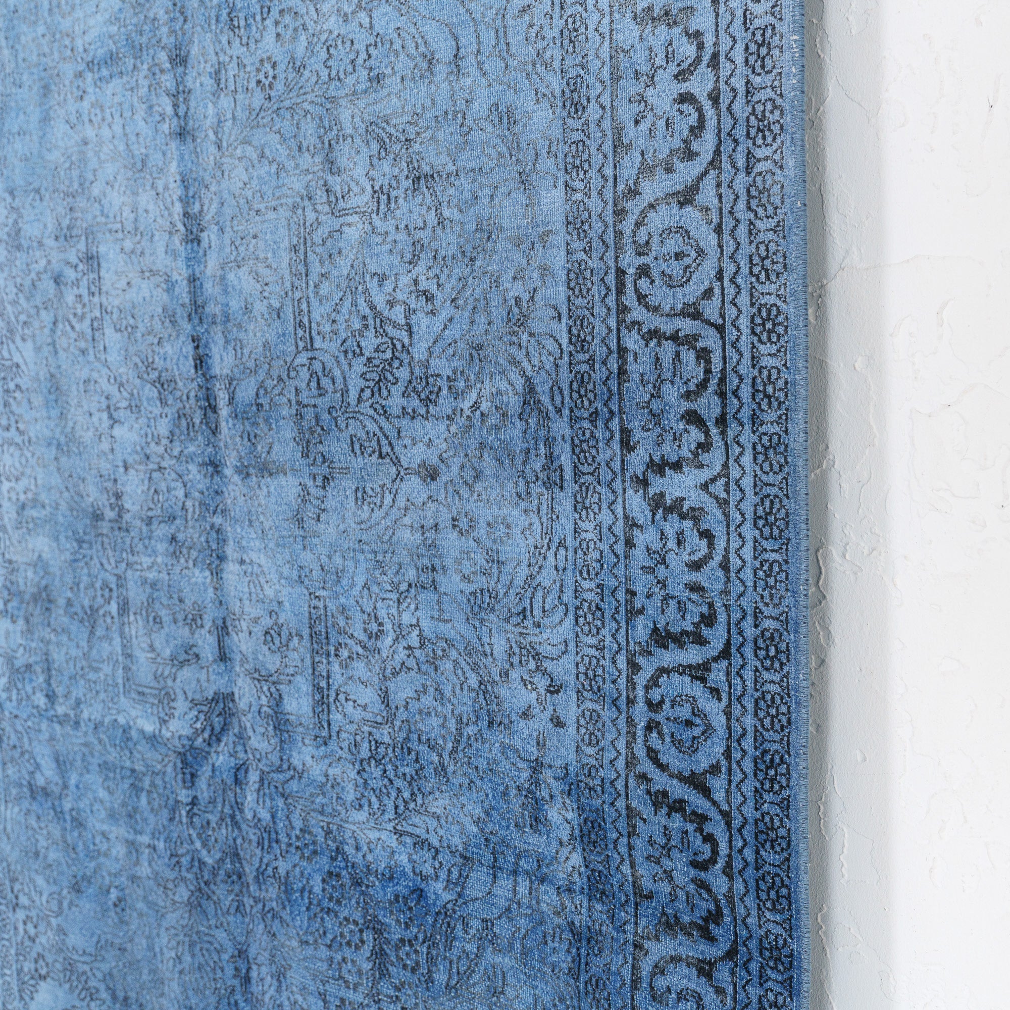 Iaeline - Vintage Indian Small Rug