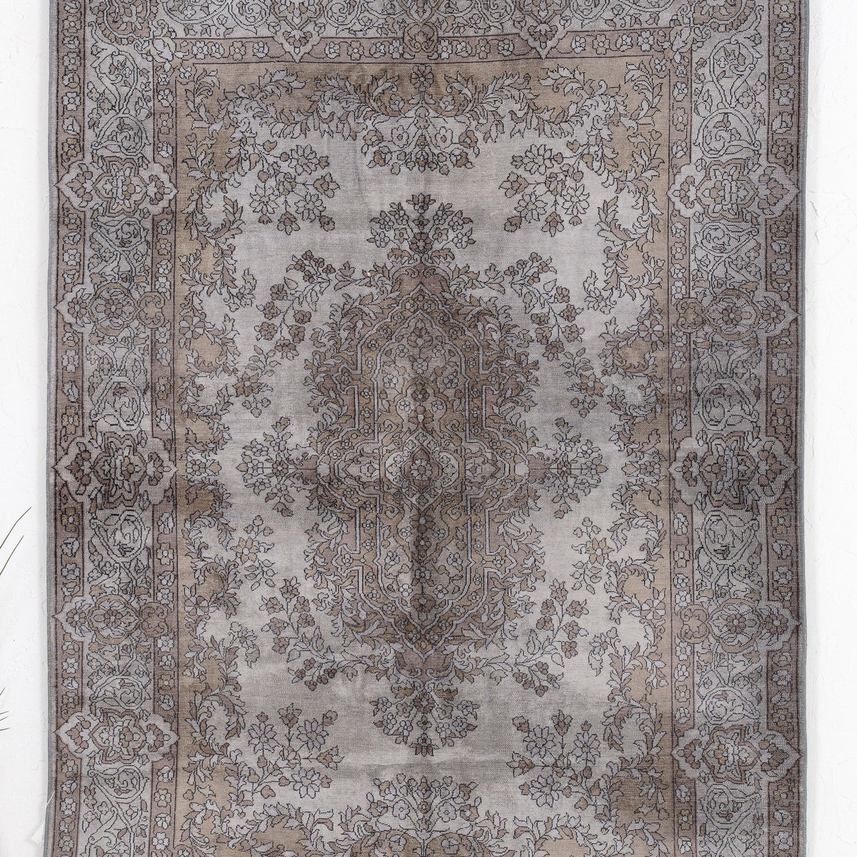 Faelaria - Vintage Indian Area Rug