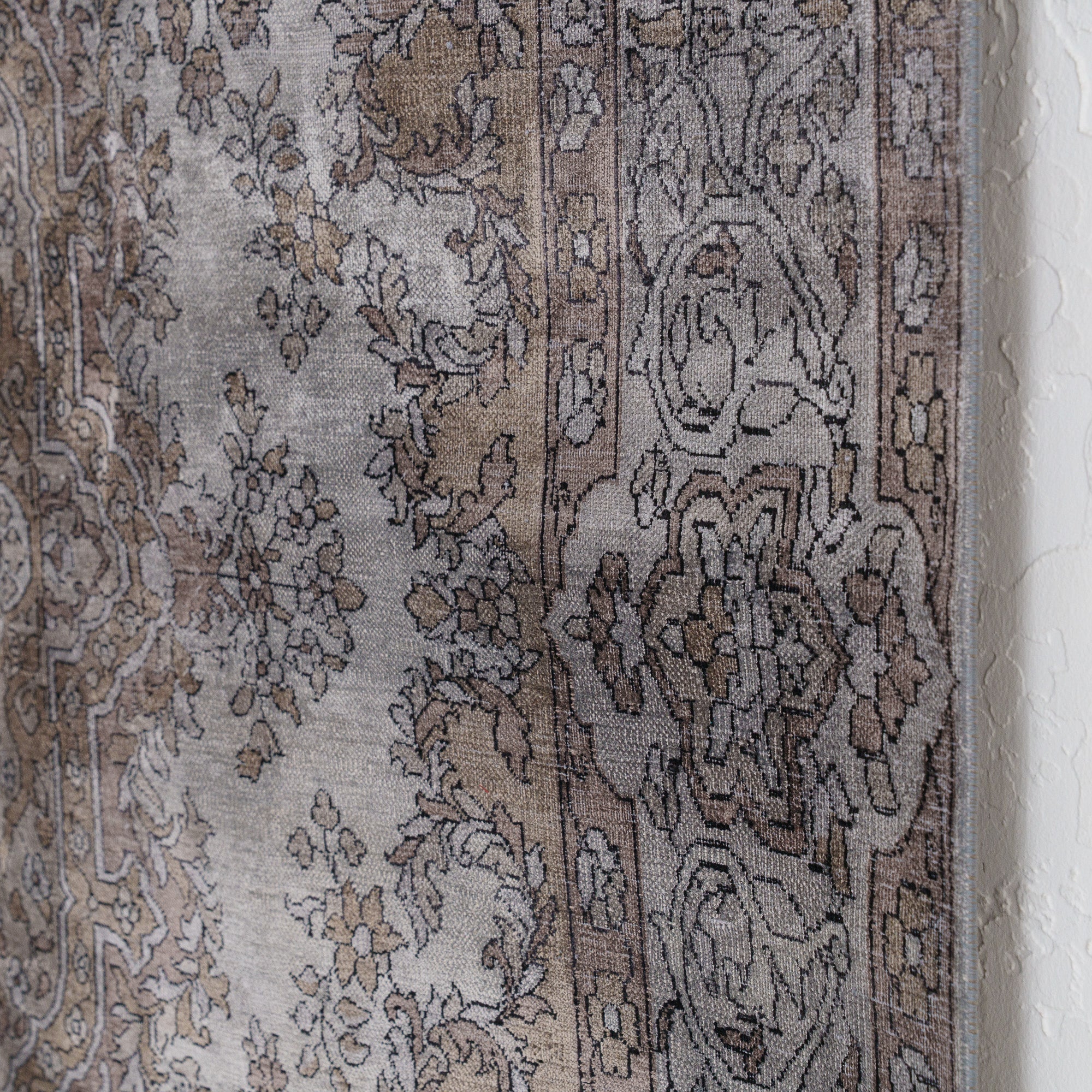 Faelaria - Vintage Indian Area Rug