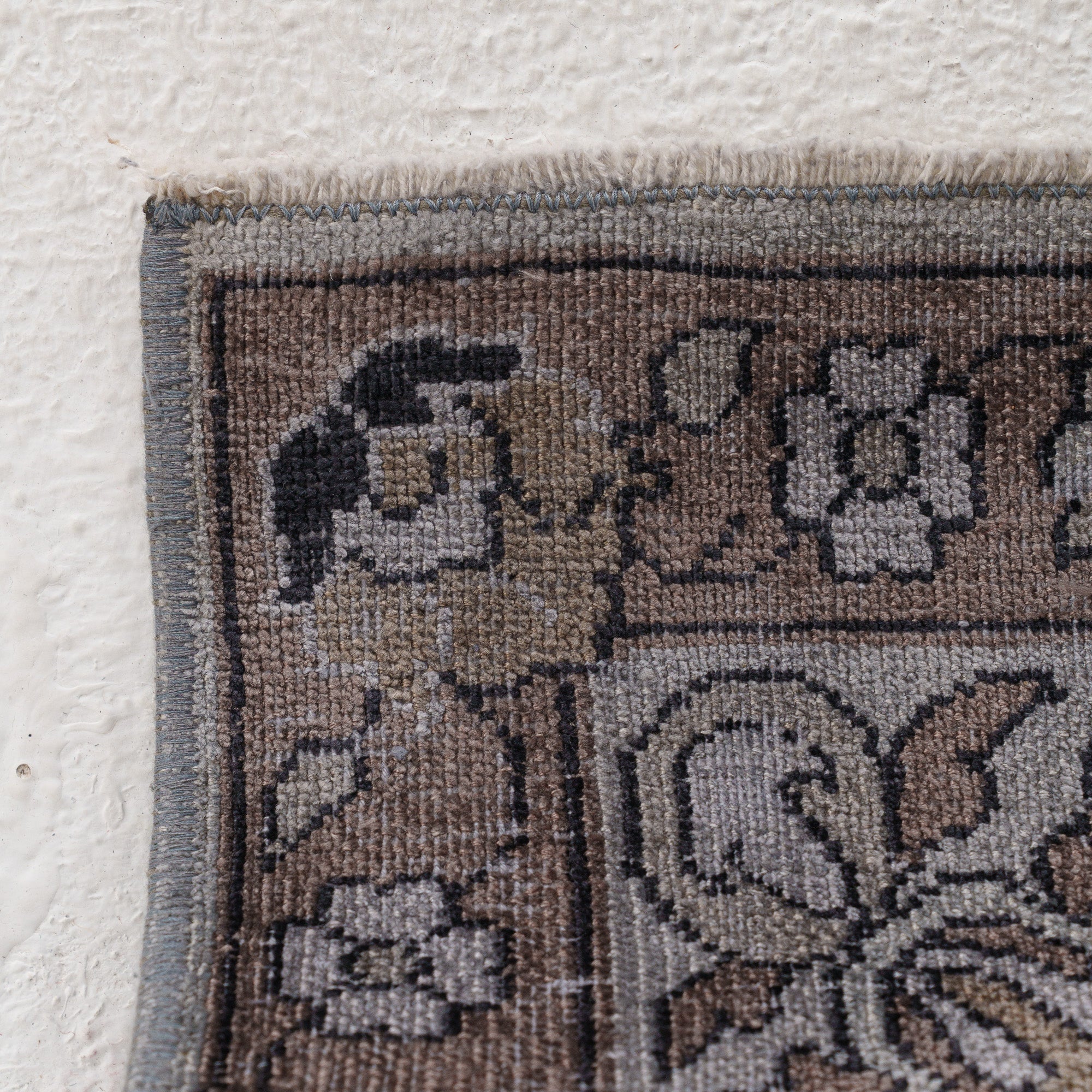 Faelaria - Vintage Indian Area Rug