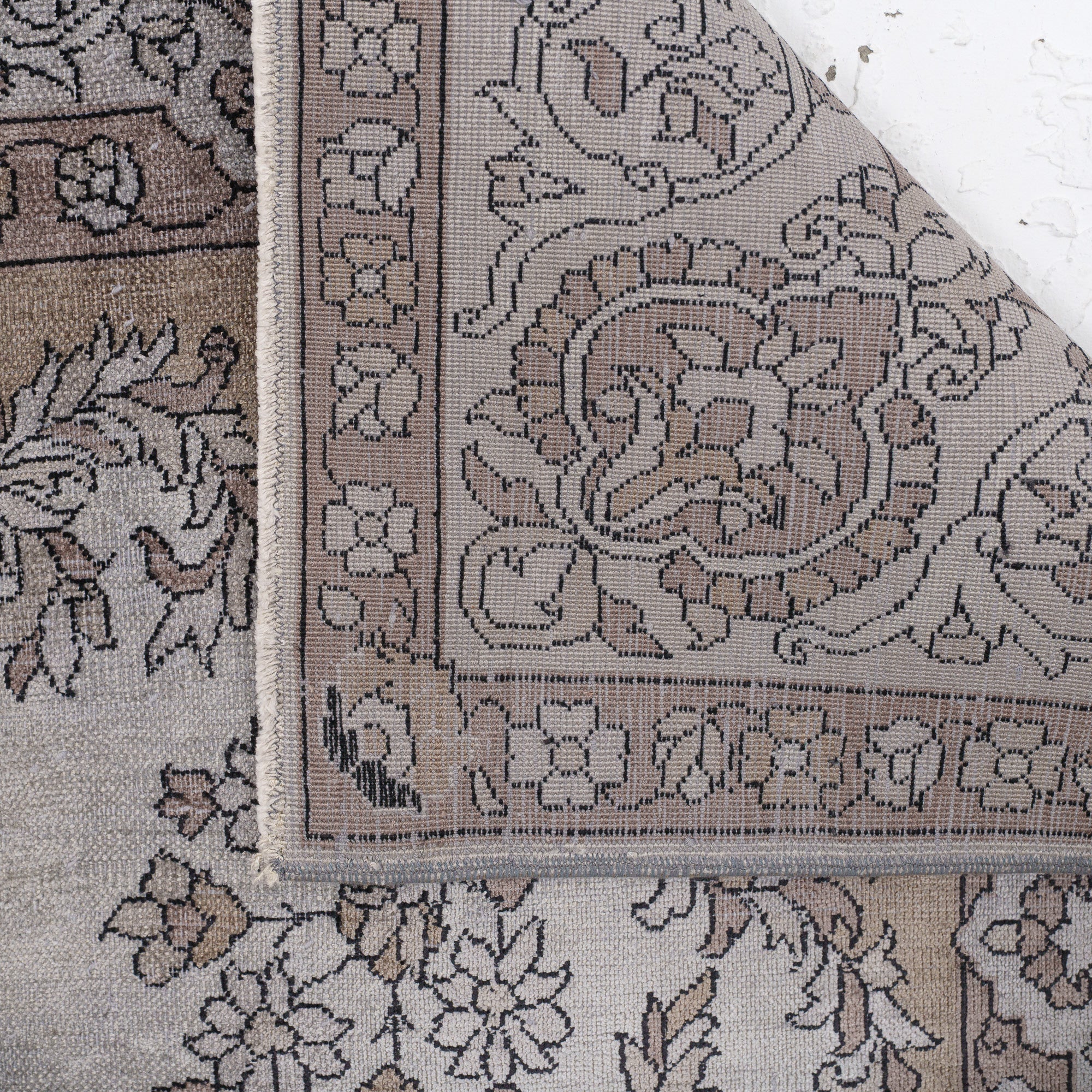 Faelaria - Vintage Indian Area Rug