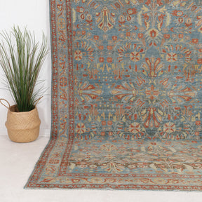 Daevine - Vintage Persian Area Rug