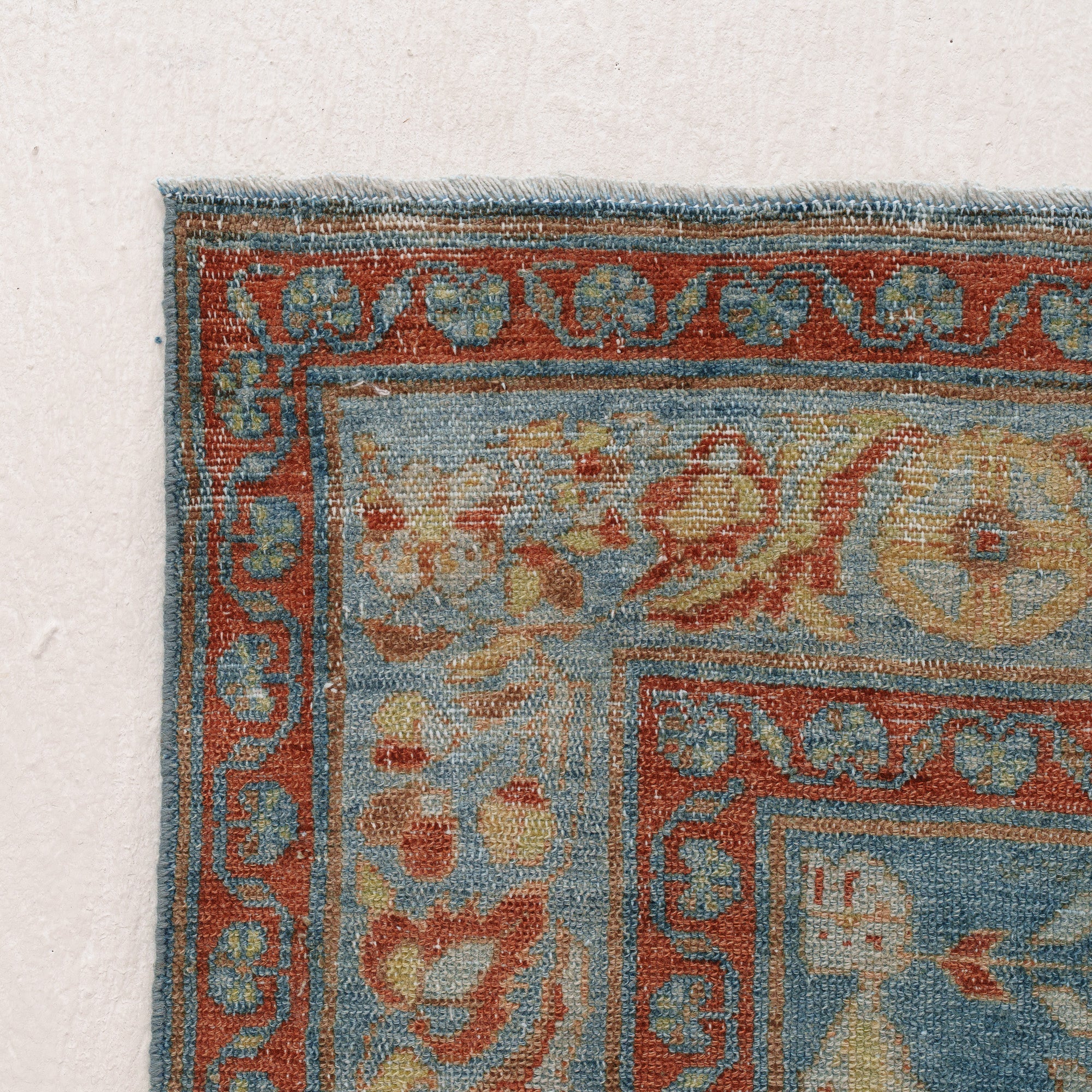 Daevine - Vintage Persian Area Rug