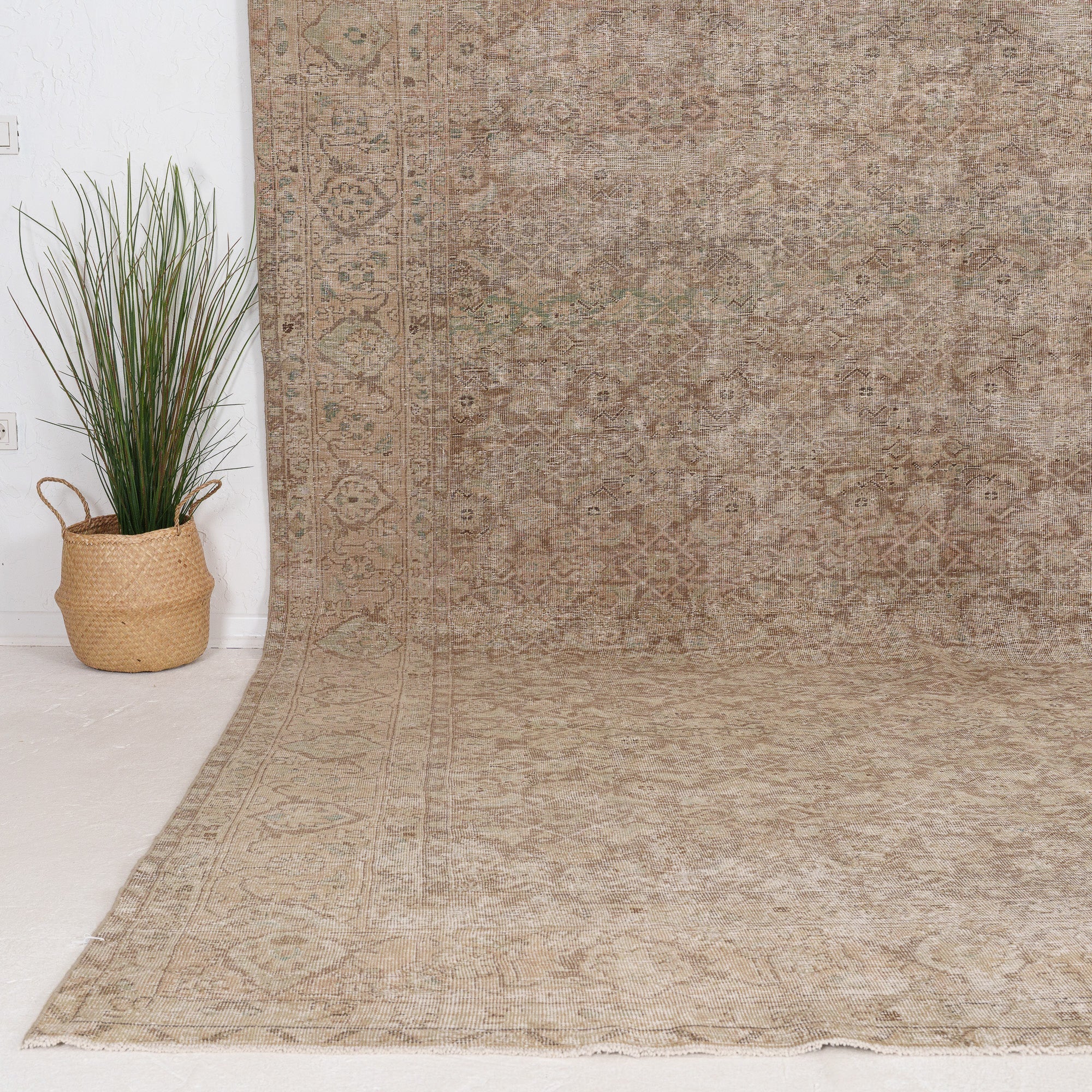 Elania - Vintage Persian Area Rug