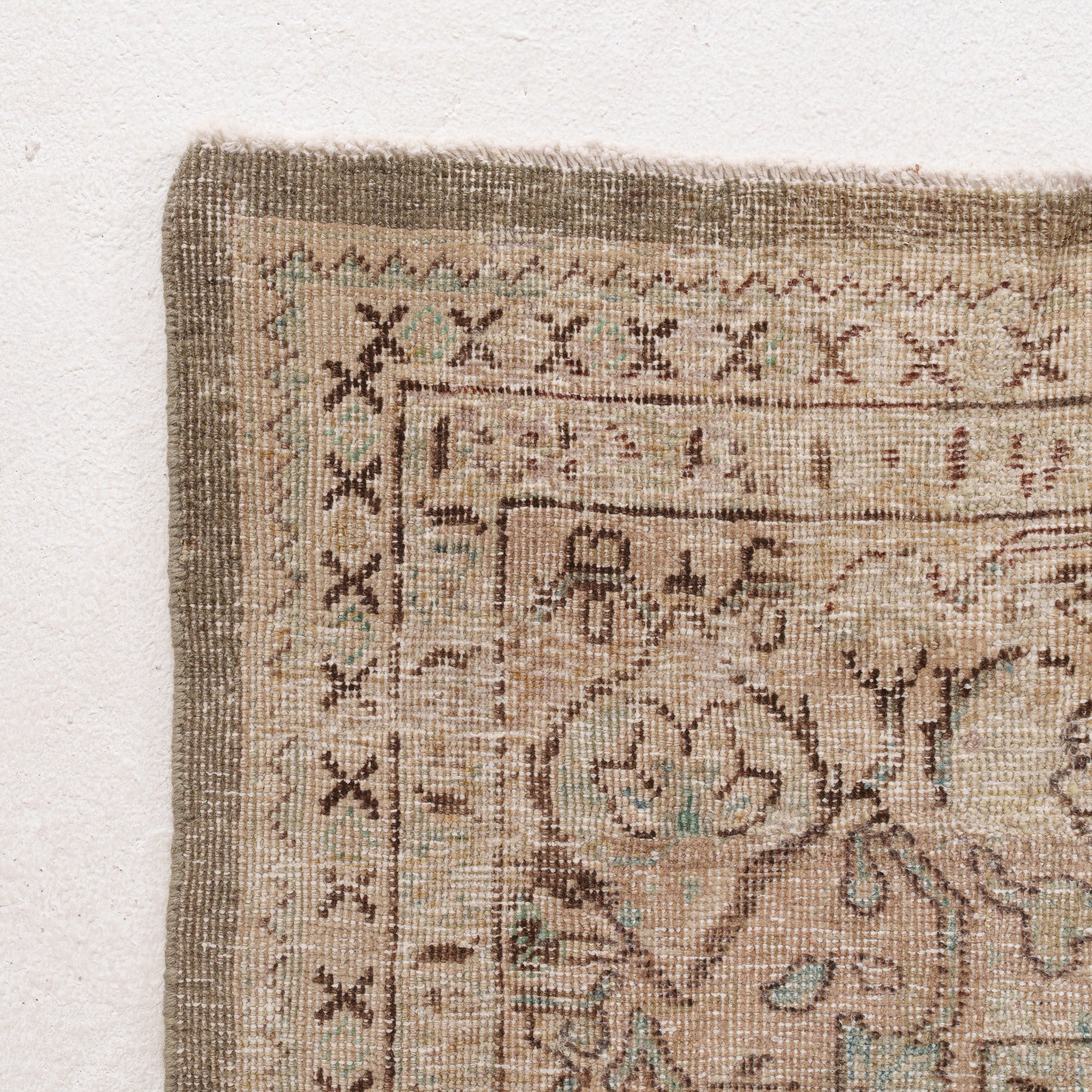 Daevena - Vintage Persian Area Rug