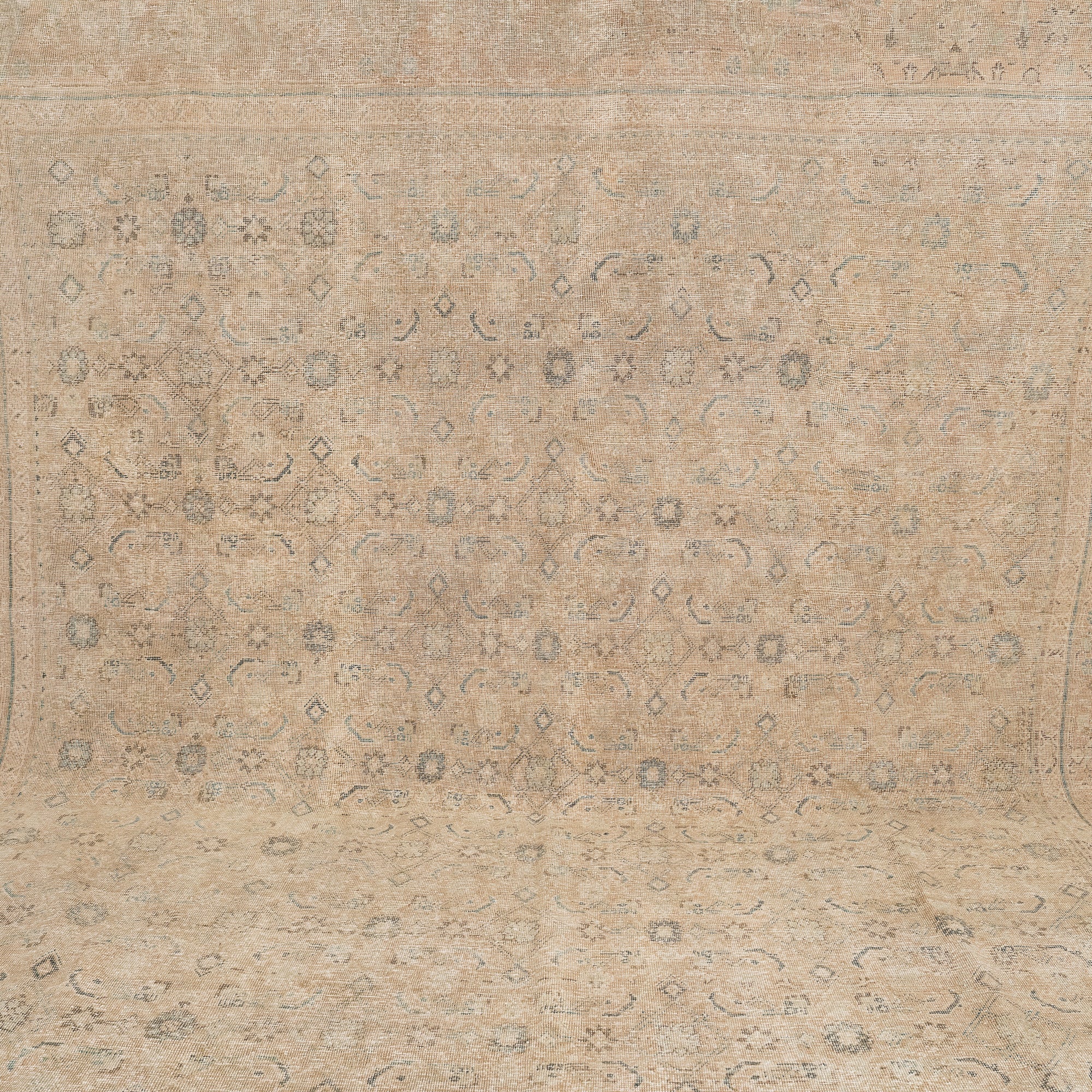Thaliora - Vintage Persian Area Rug