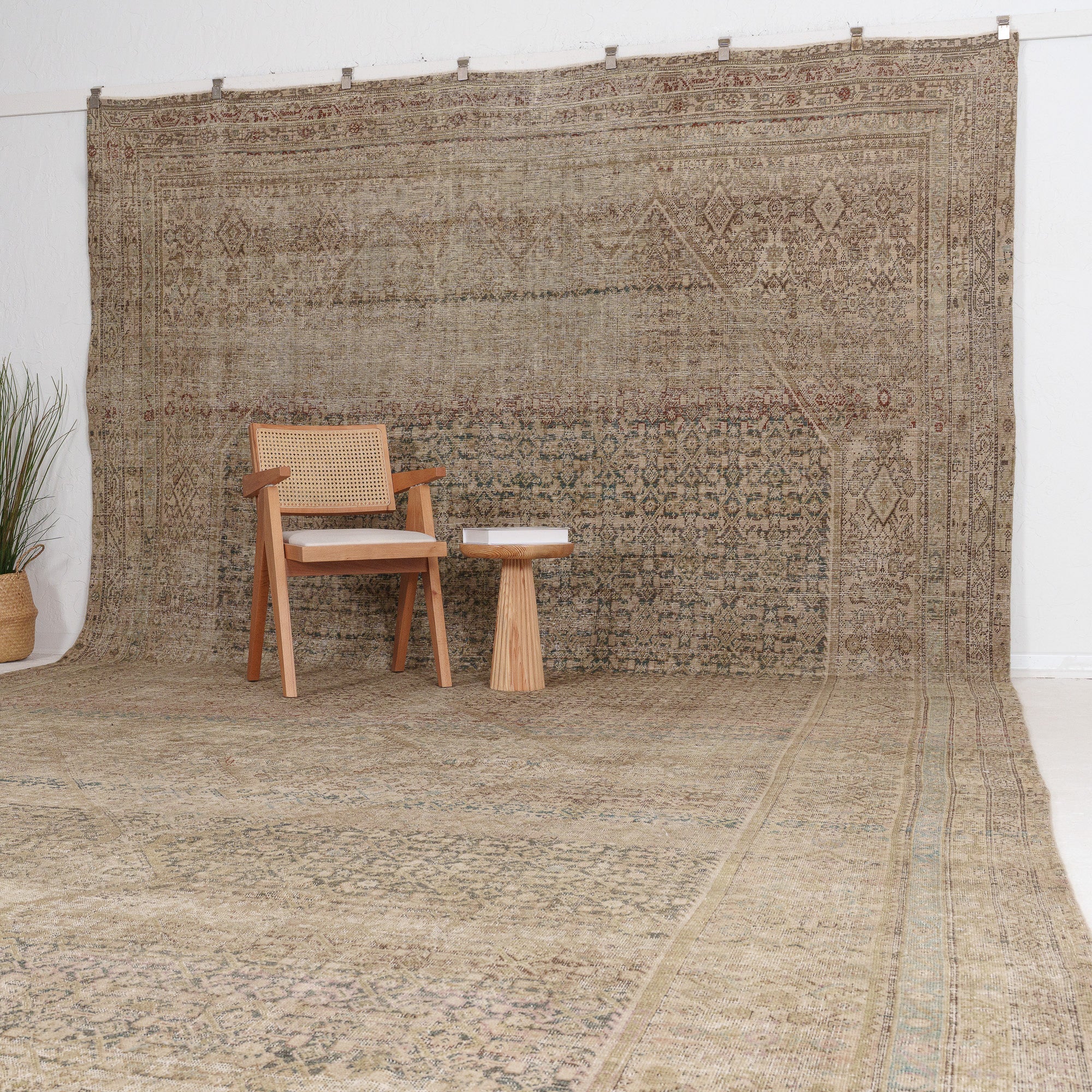 Faela - Vintage Persian Area Rug