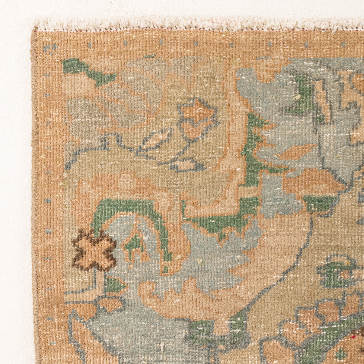 Medallion 8x14 Area Rug