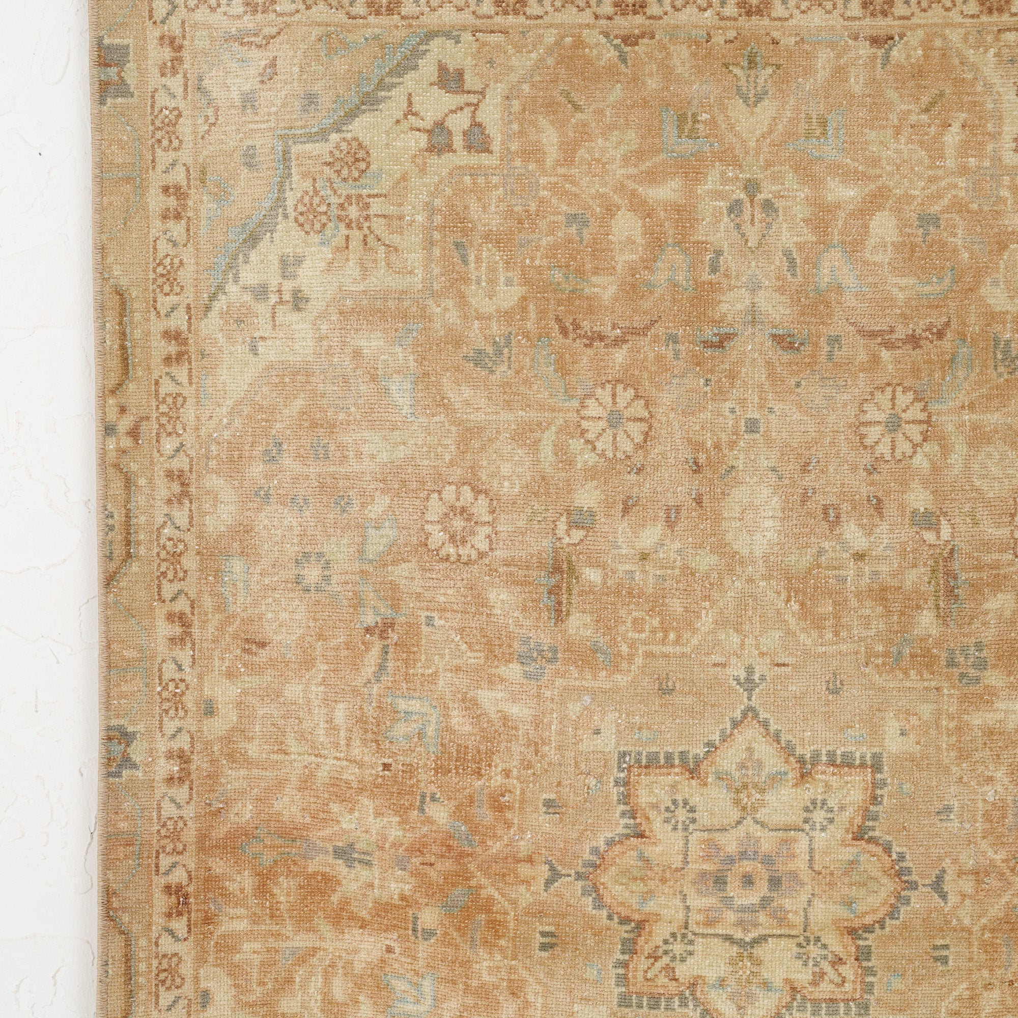 Uladavoria - Vintage Persian Small Rug