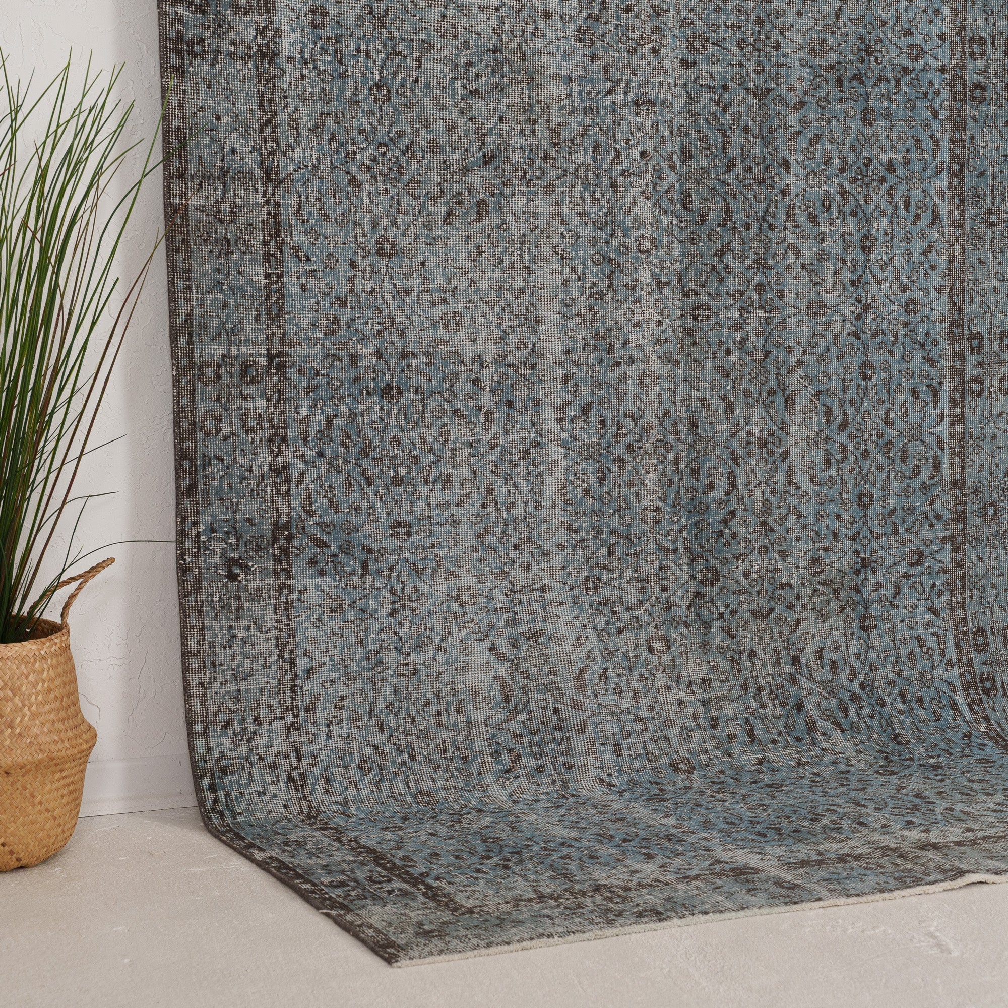 5' x 9' - Vintage Turkish Area Rug, Blue - Laetitira | Kuden Rugs