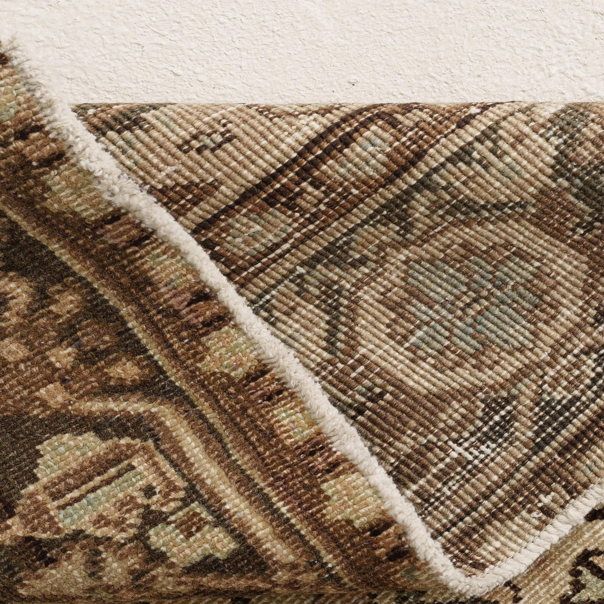 6x9 Beige Area Rug