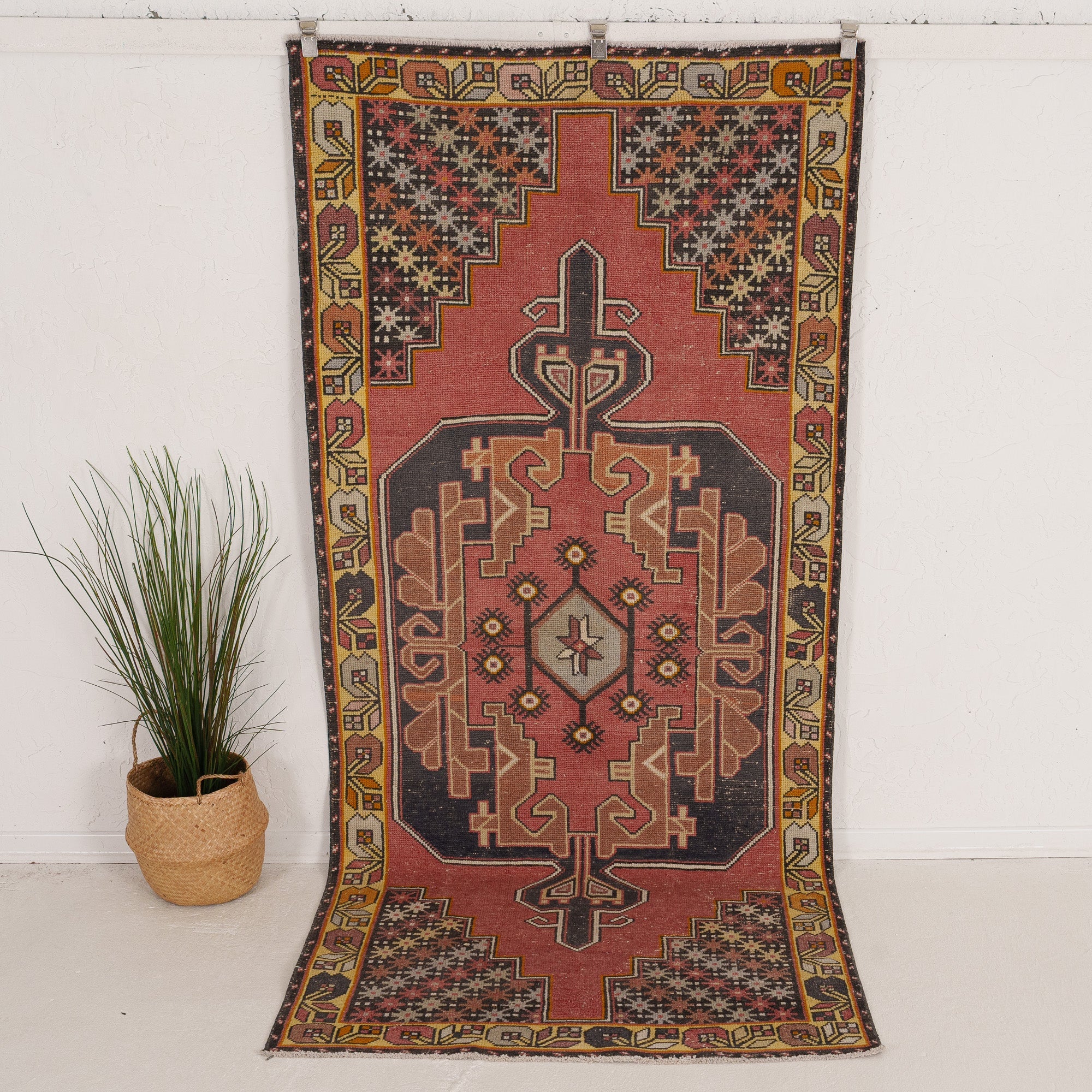 4' x 9' - Vintage Turkish Area Rug, Pink - Lorinia | Kuden Rugs