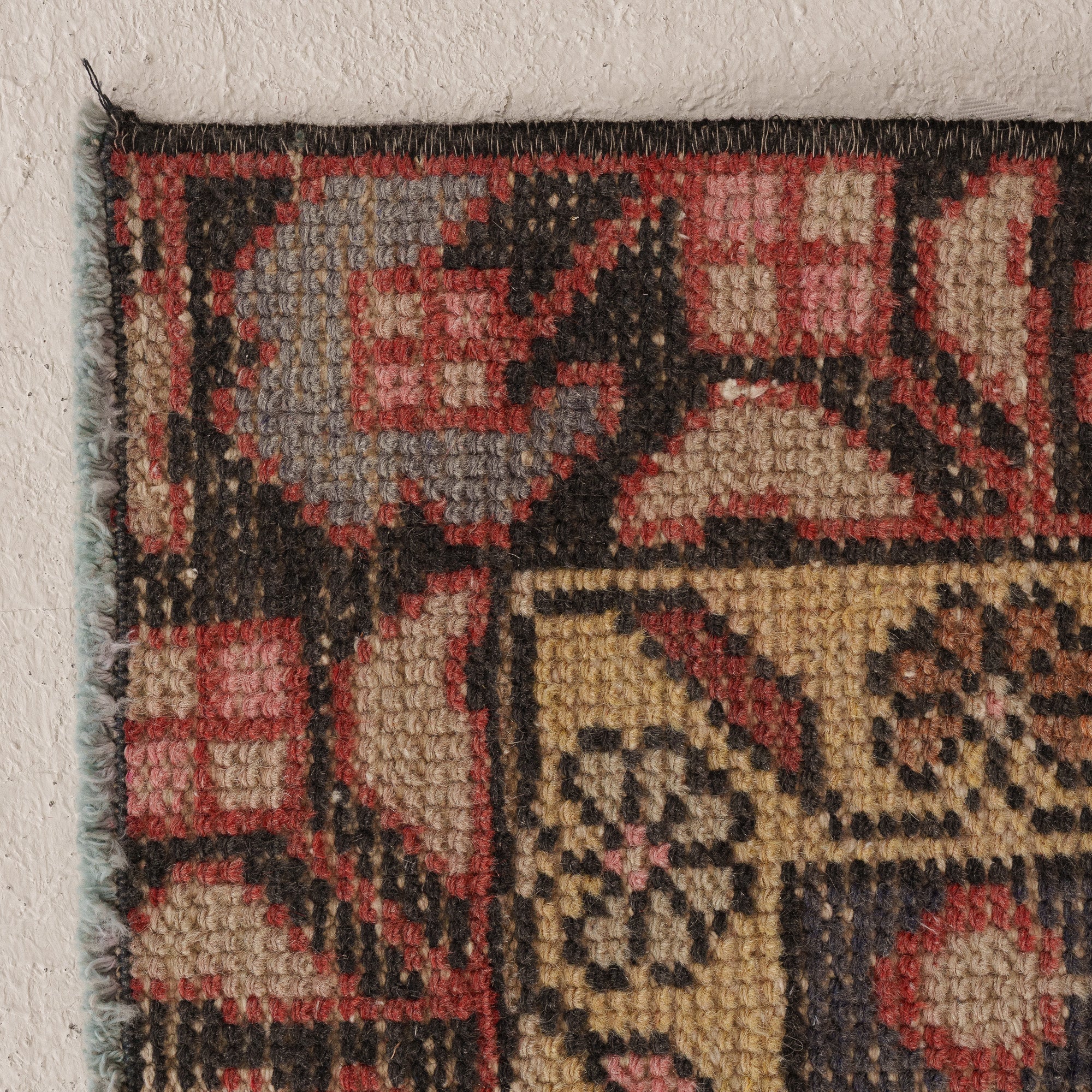 Geometric 4x9 Runner Rug