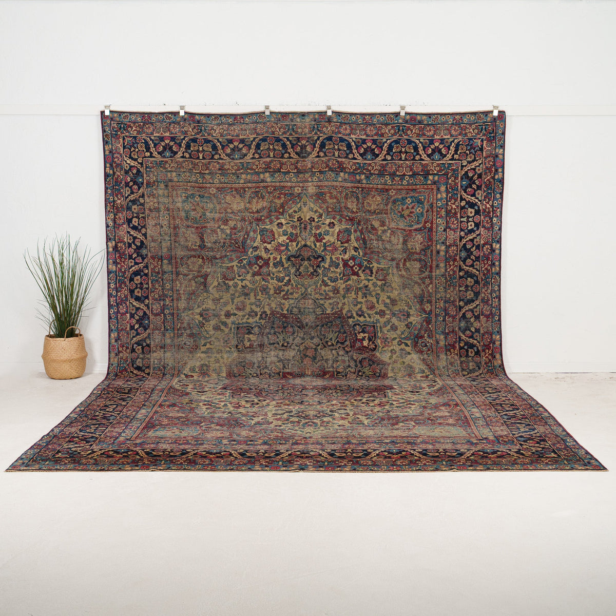 Galvinia - Vintage Persian Area Rug