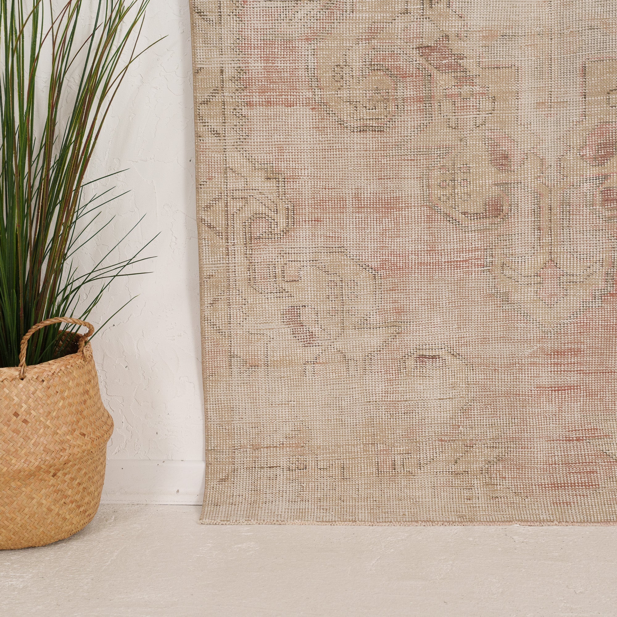 4' x 7' - Vintage Turkish Area Rug, Beige - Lucona | Kuden Rugs