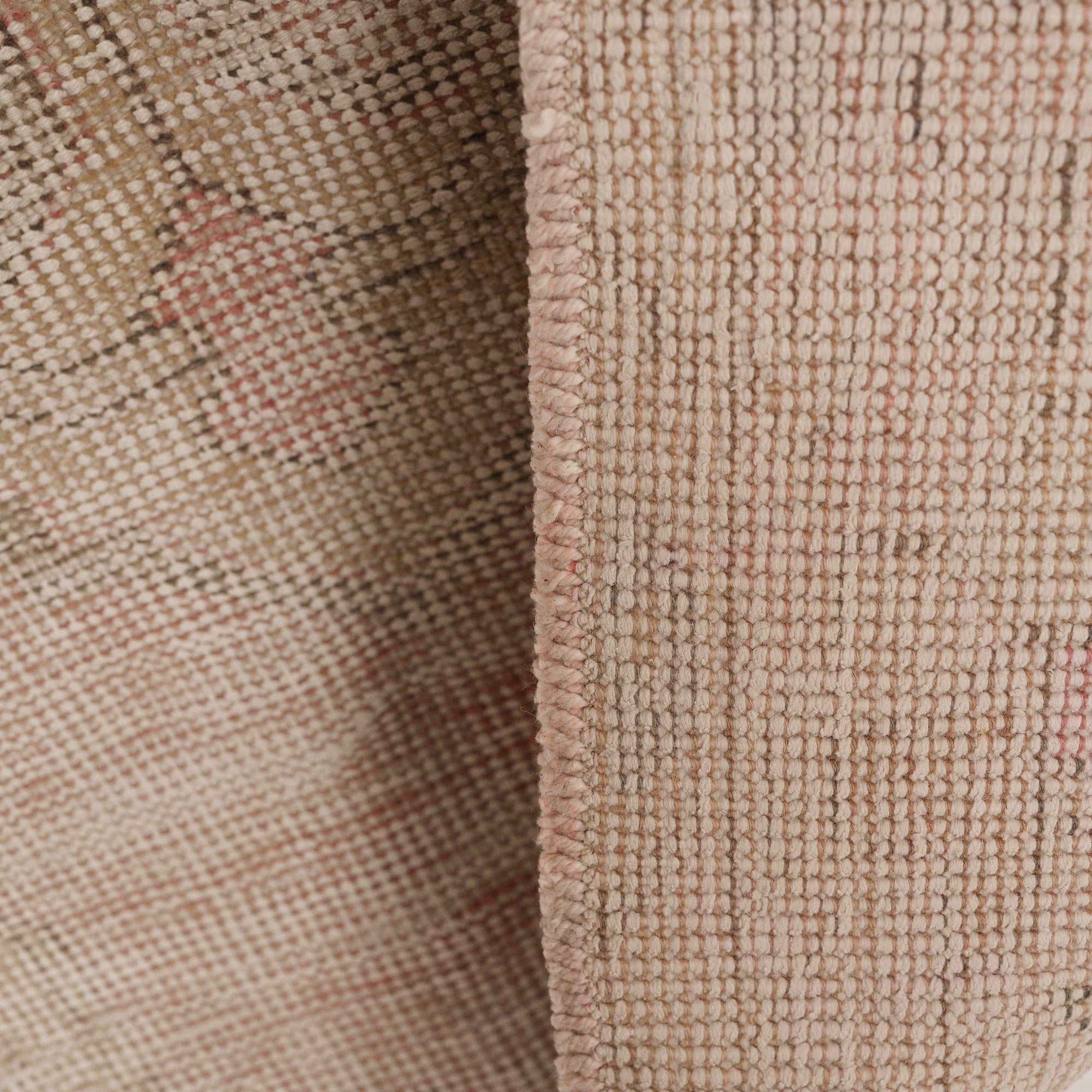 4x7 Beige Area Rug