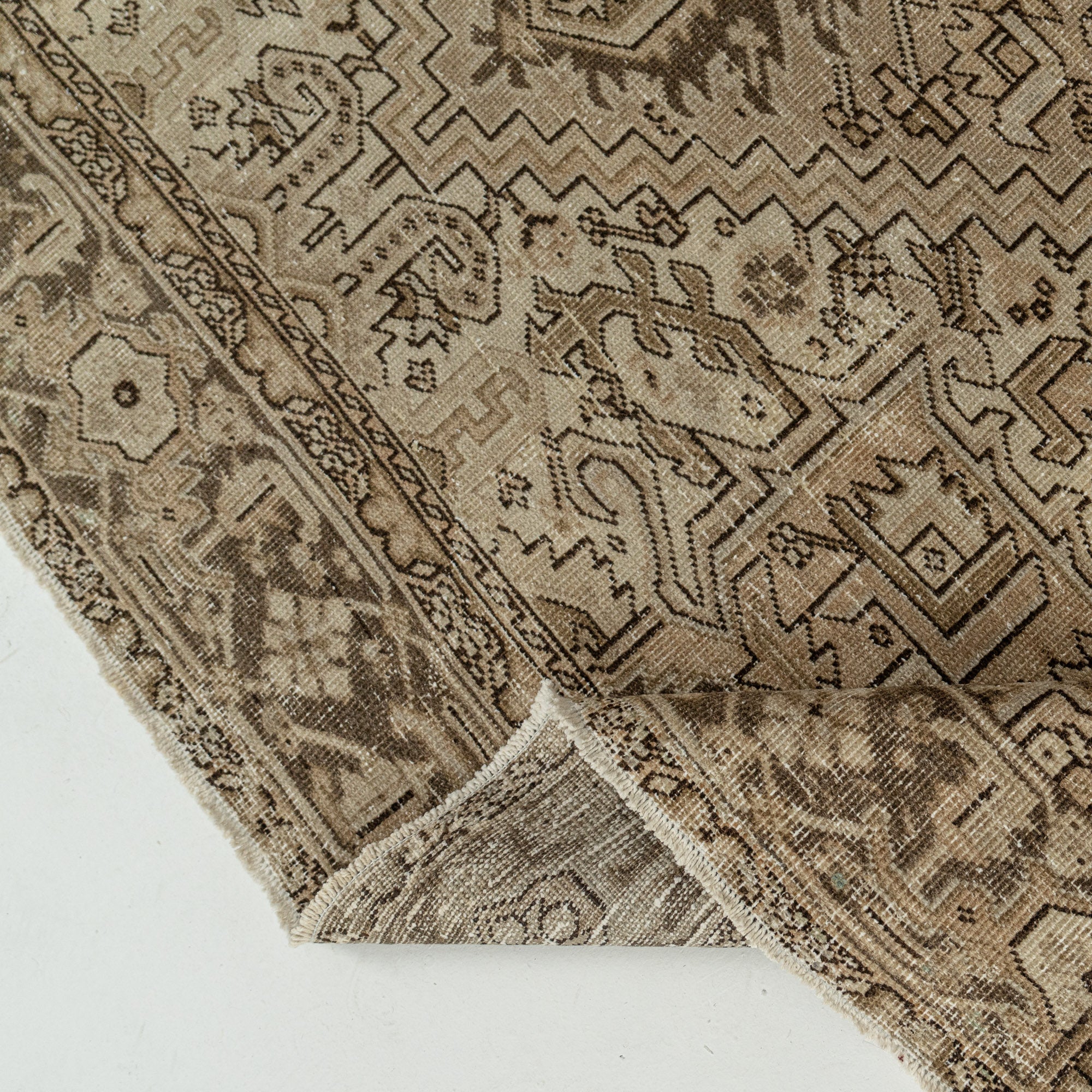 Eustacia - Classic Turkish Rug, Vintage Heritage