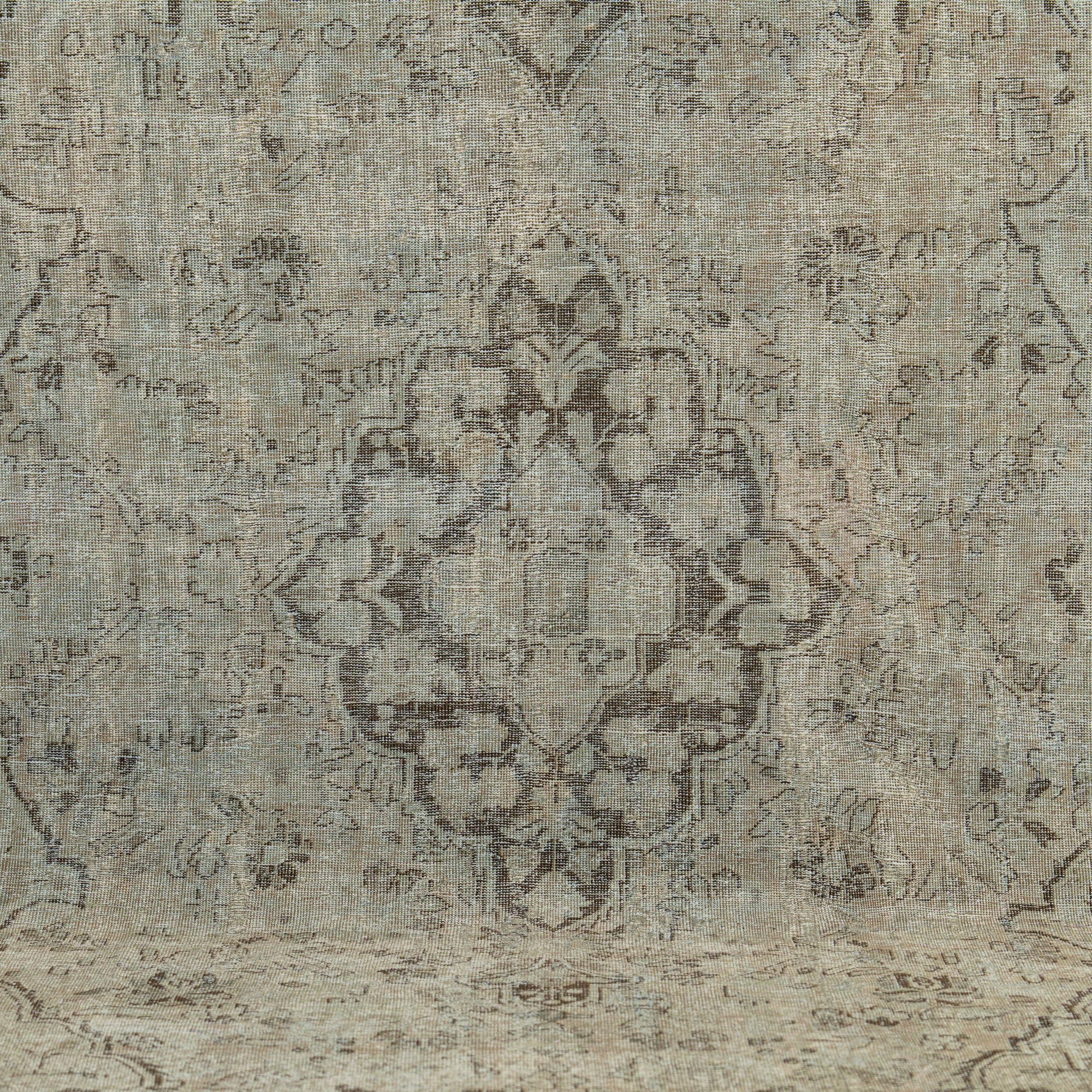 Zeline - Persian Rug, Handcrafted & Timeless