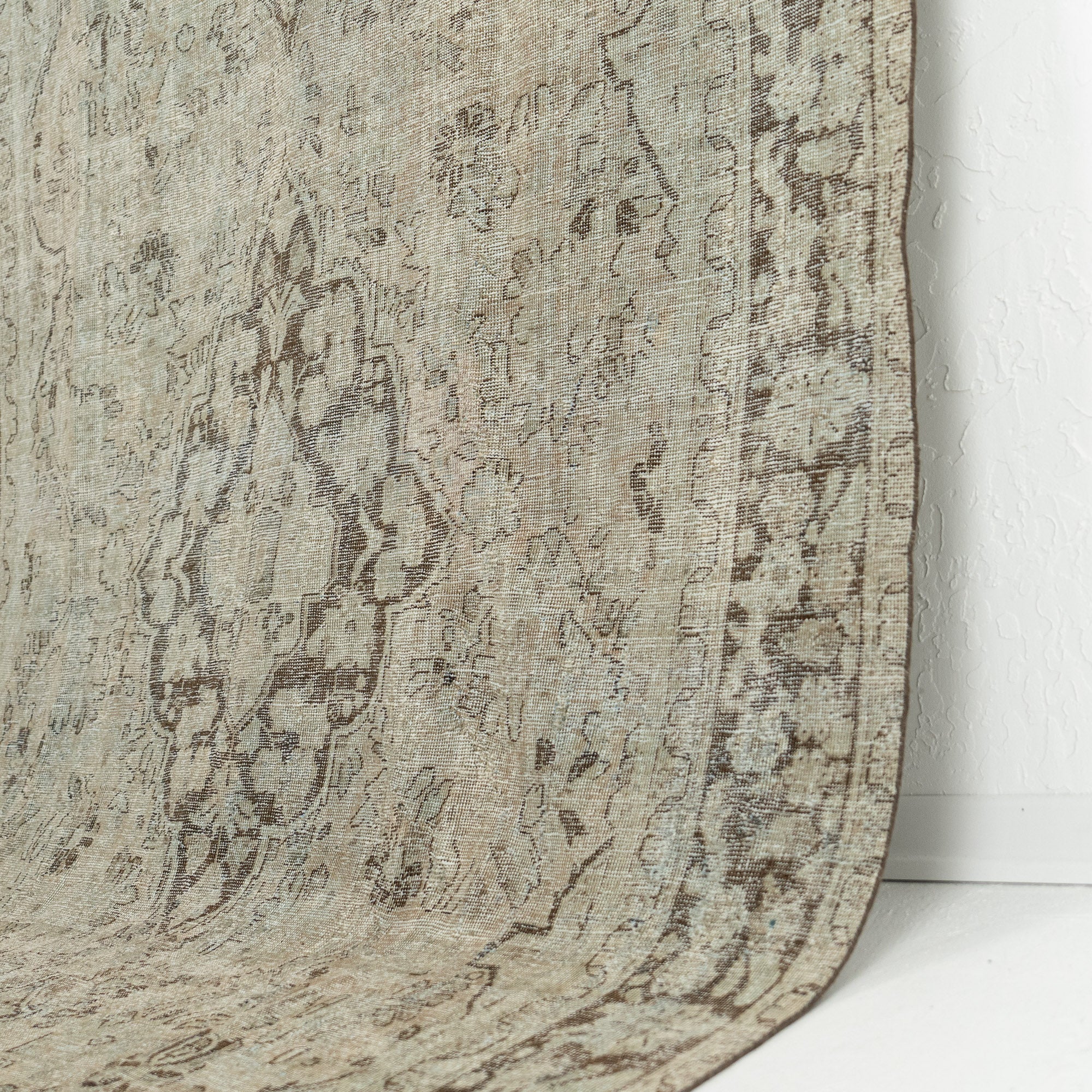 Zeline - Oriental Rug, Handcrafted for Luxury Living