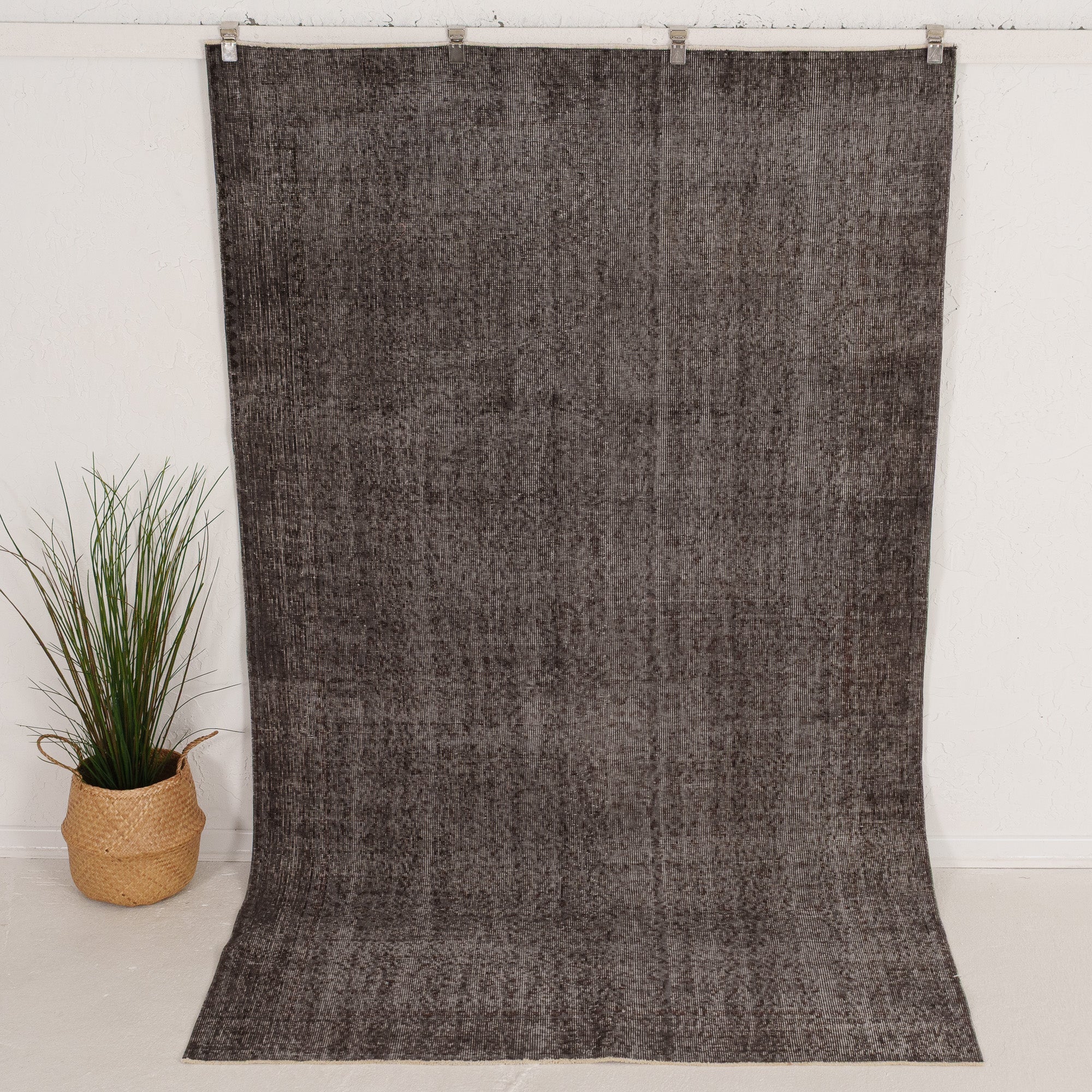 Leonardira - Vintage Turkish Area Rug