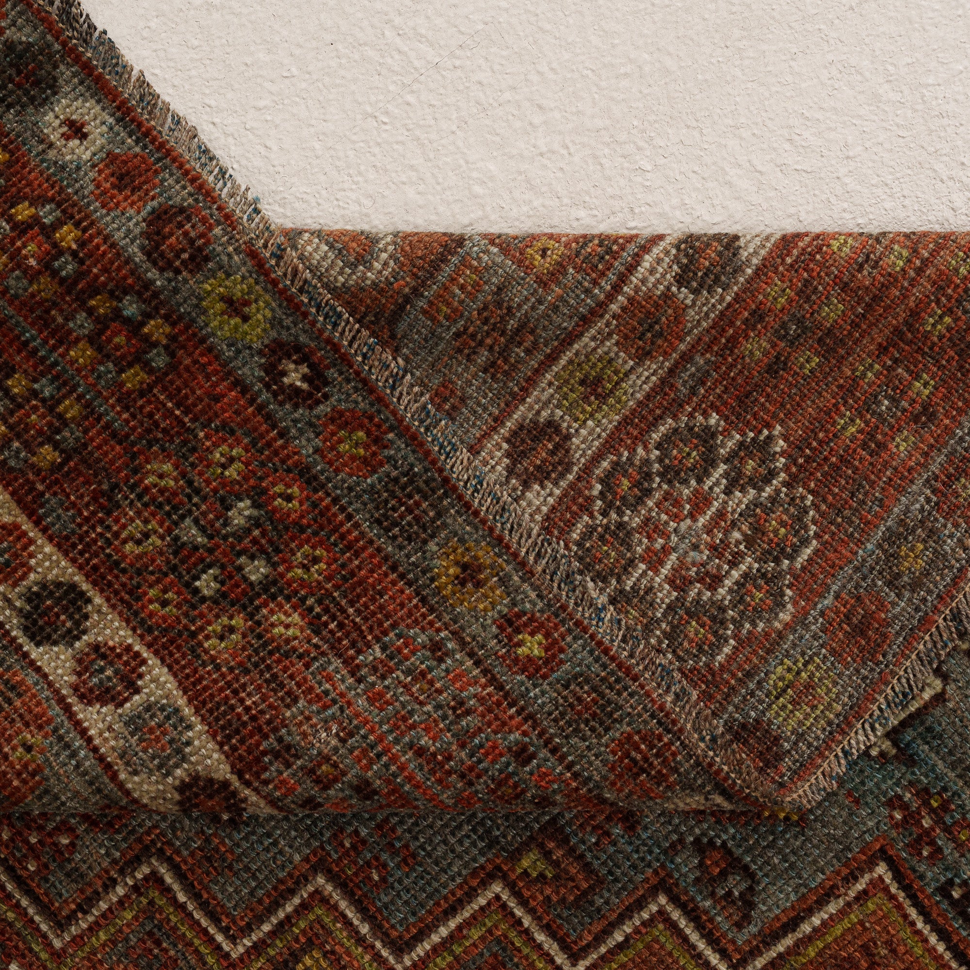 6x10 Red Area Rug