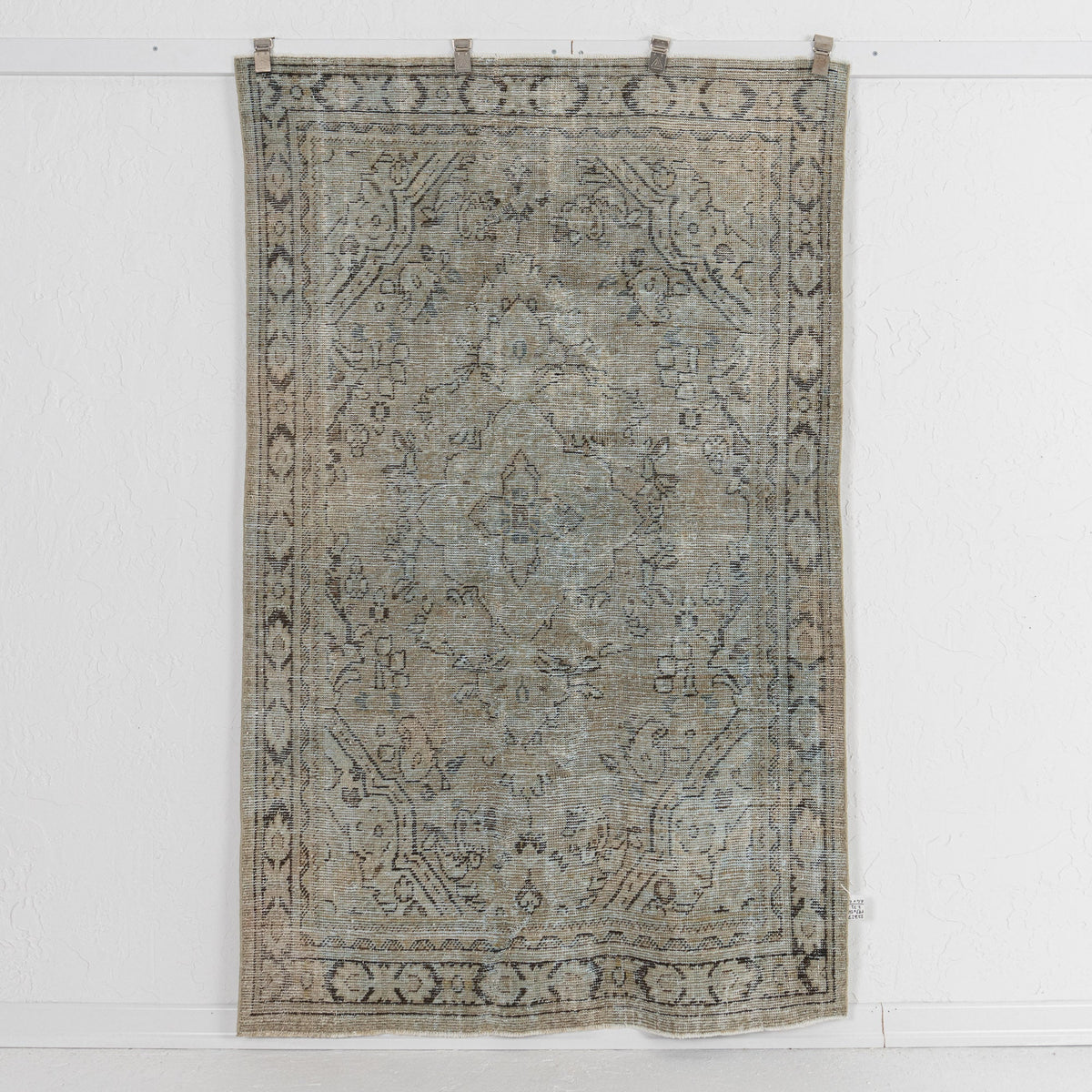 blue vintage 4x6 area rug - perfect for the entryway, bedroom, hallway, living room