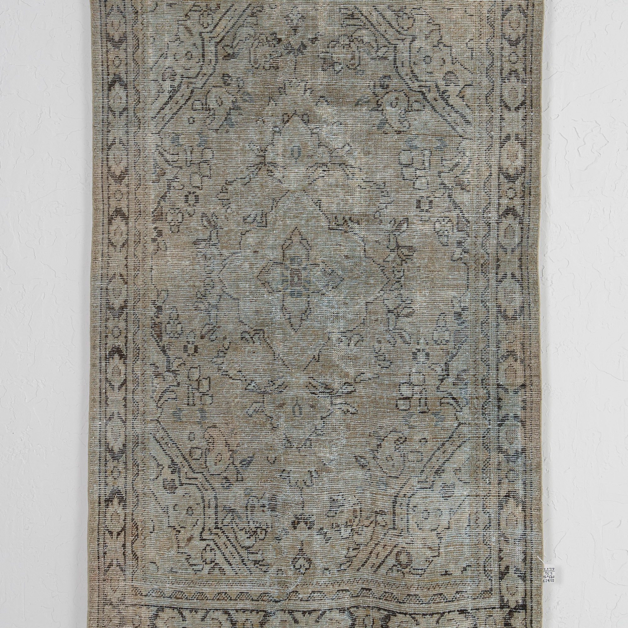 Aracelis - Oriental Vintage Rug, Collector's Edition