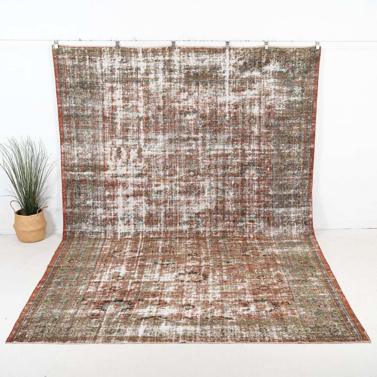 Richilda - Vintage Persian Area Rug