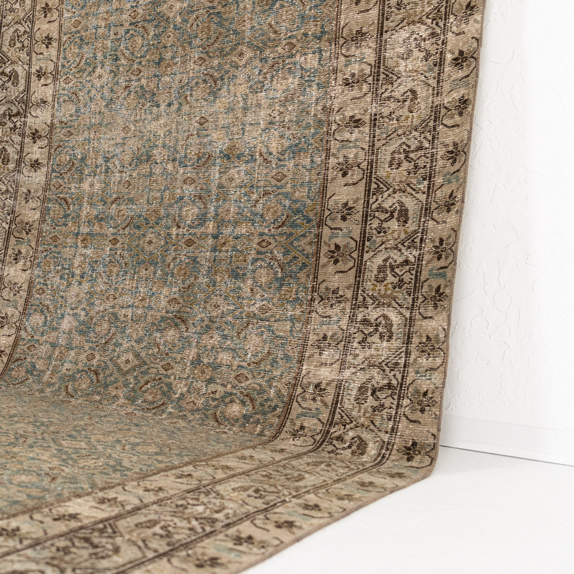 Maristela - Dining Room Rug, Classic Artisan Crafted